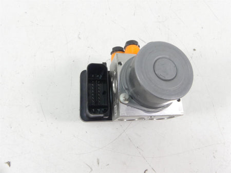 2017 Ducati Monster 1200 S Abs Brake Pump Pressure Module Unit 54240631B {{ shop.shopifyCountryName }} - Mototech271