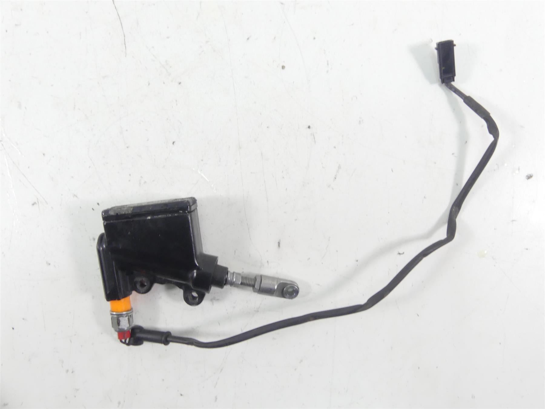 2016 Indian Scout Sixty Rear Brake Master Cylinder 1911996 1913925 {{ shop.shopifyCountryName }} - Mototech271