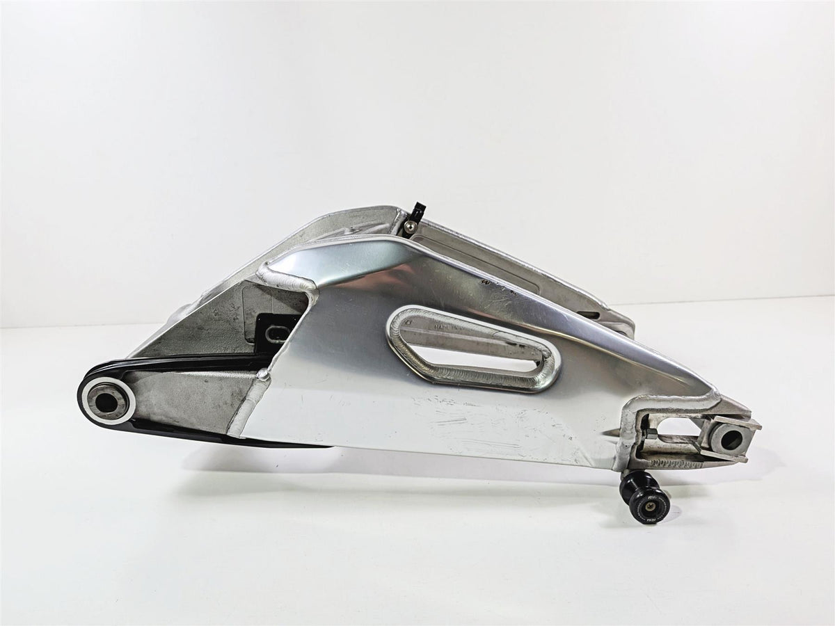 2016 Aprilia RSV 1100 Tuono V4 Factory Rear Swingarm Swing Arm & Axle 2B001289 {{ shop.shopifyCountryName }} - Mototech271
