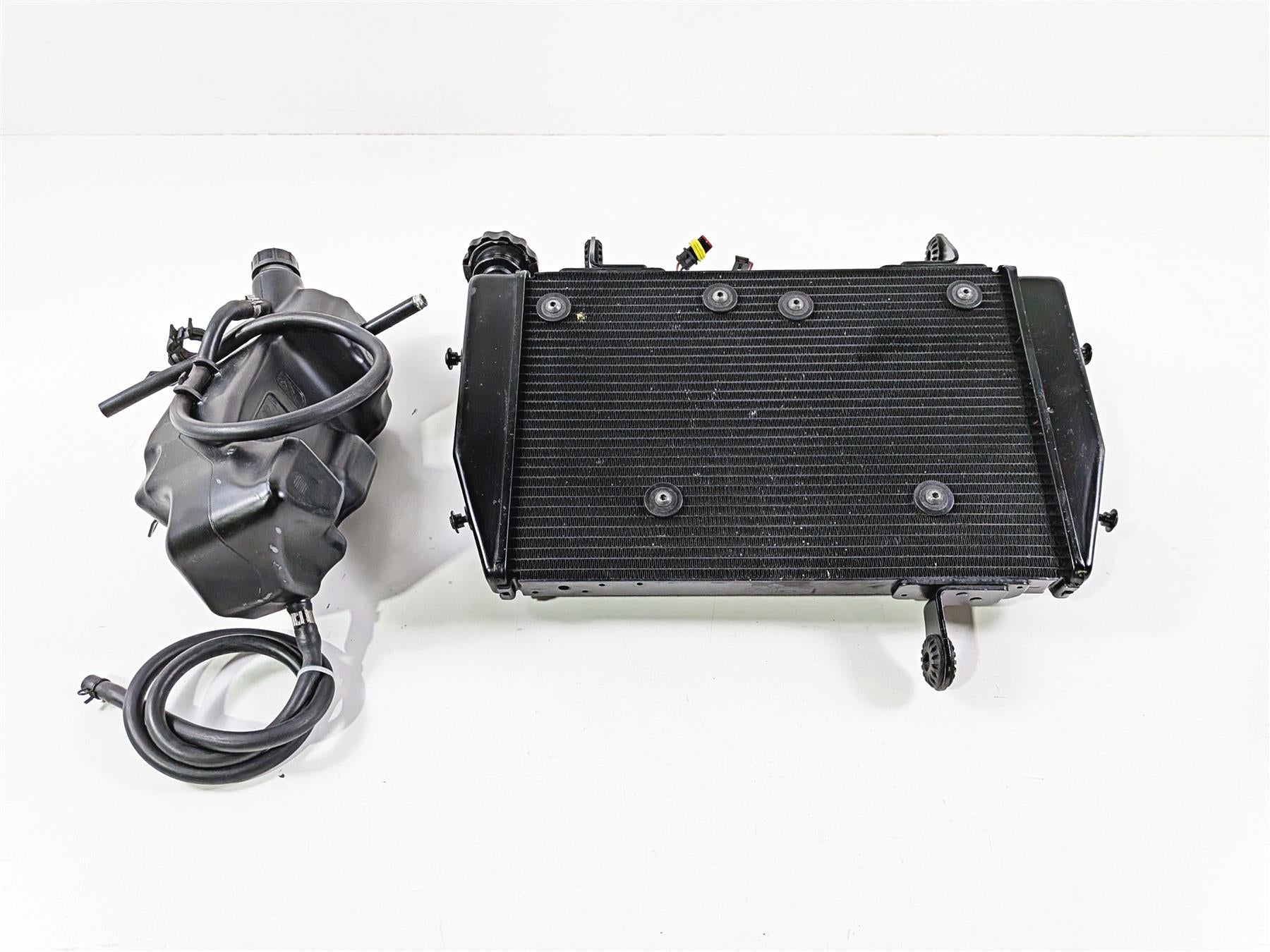 2016 Ducati Hypermotard 939 SP Radiator Fans Reservoir Hoses Set 54840981D-Mototech271