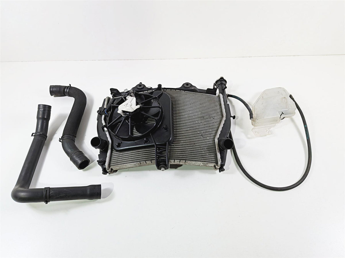 2017 BMW S1000RR K46 Radiator Fans Reservoir And Hoses - No Leaks 17118546822 {{ shop.shopifyCountryName }} - Mototech271
