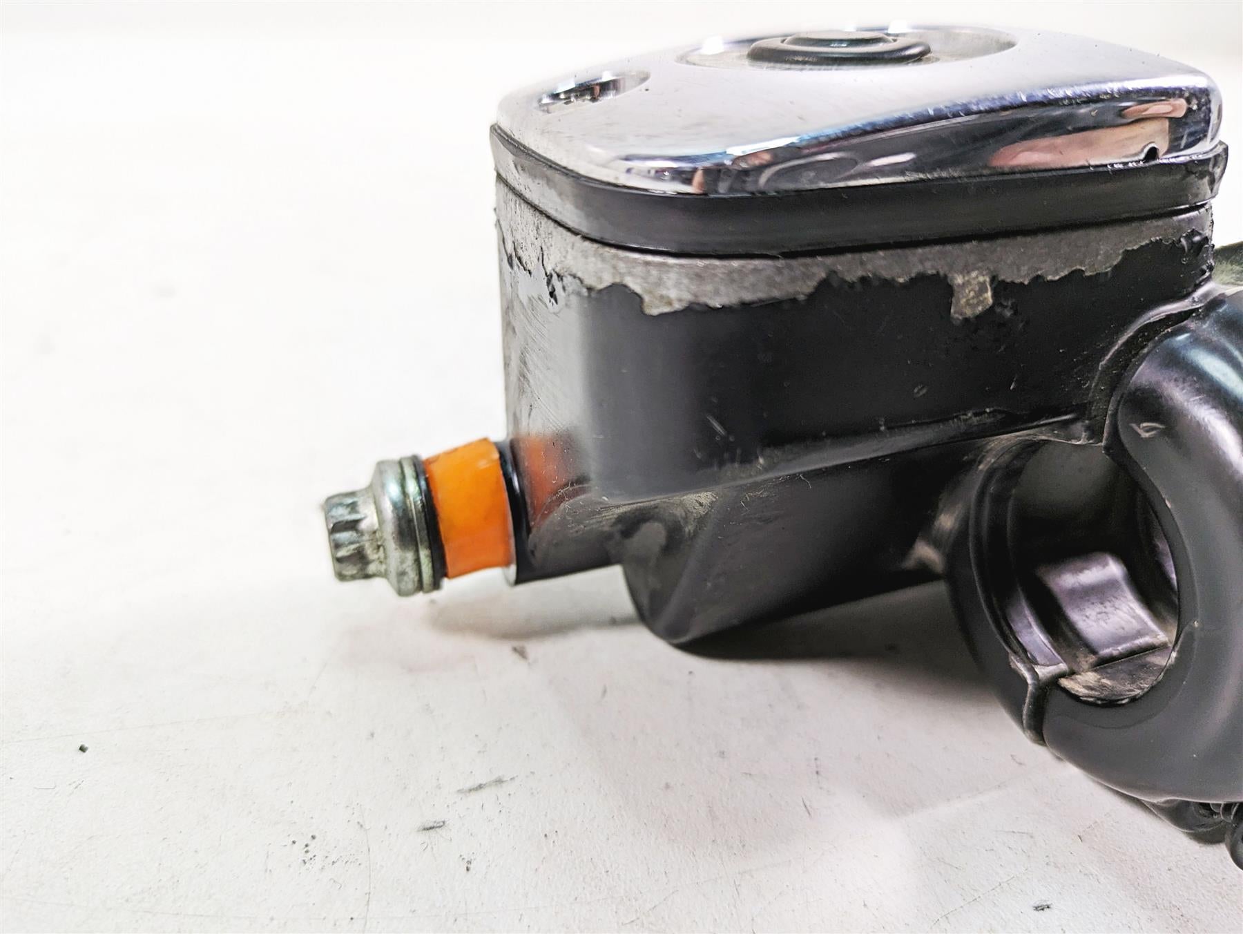 2013 Harley Softail FLSTFB Fat Boy Lo Front Brake Master Cylinder 11/16 45029-11 {{ shop.shopifyCountryName }} - Mototech271