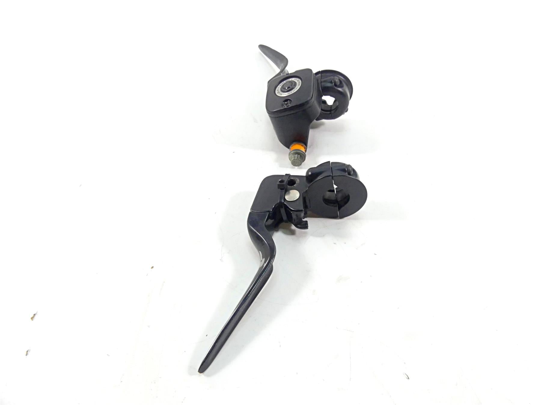 2014 Harley Dyna FXDB Street Bob Front Brake Master & Clutch Perch 45029-11D {{ shop.shopifyCountryName }} - Mototech271