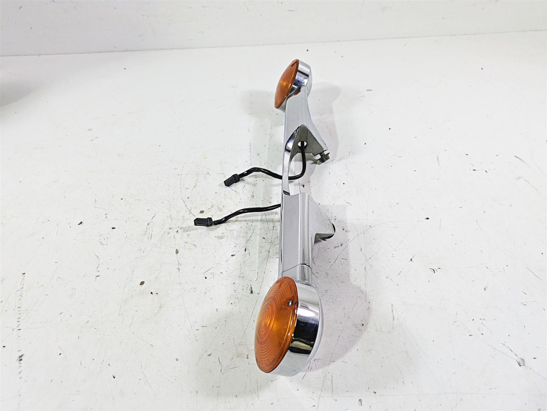 2003 Harley Touring FLHTCUI 100TH E-Glide Rear Blinker Turn Signal Bar 68510-74C {{ shop.shopifyCountryName }} - Mototech271