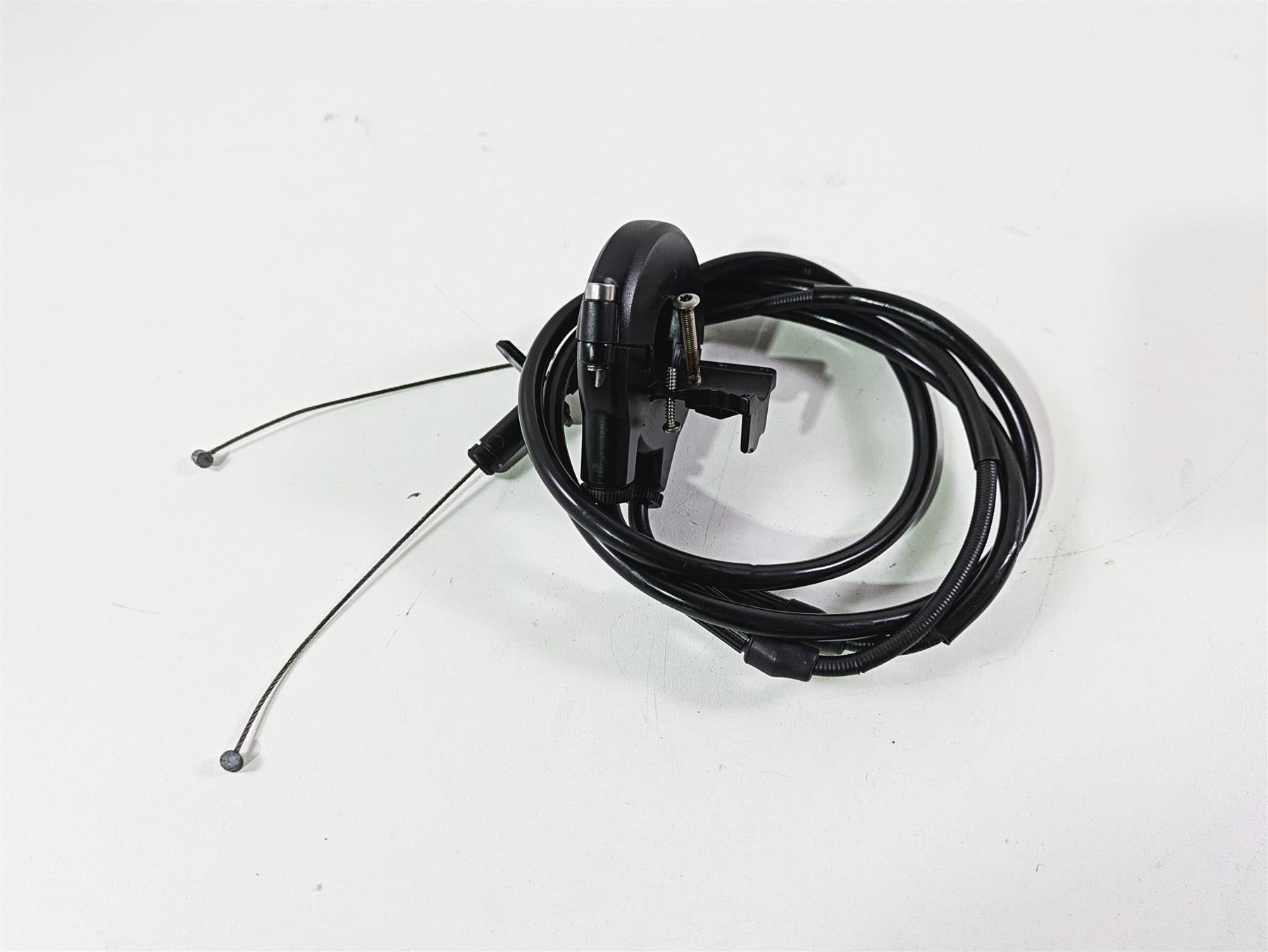 2014 BMW K1300S K40 Throttle Cable Control Set 32737713443 32737713444 {{ shop.shopifyCountryName }} - Mototech271