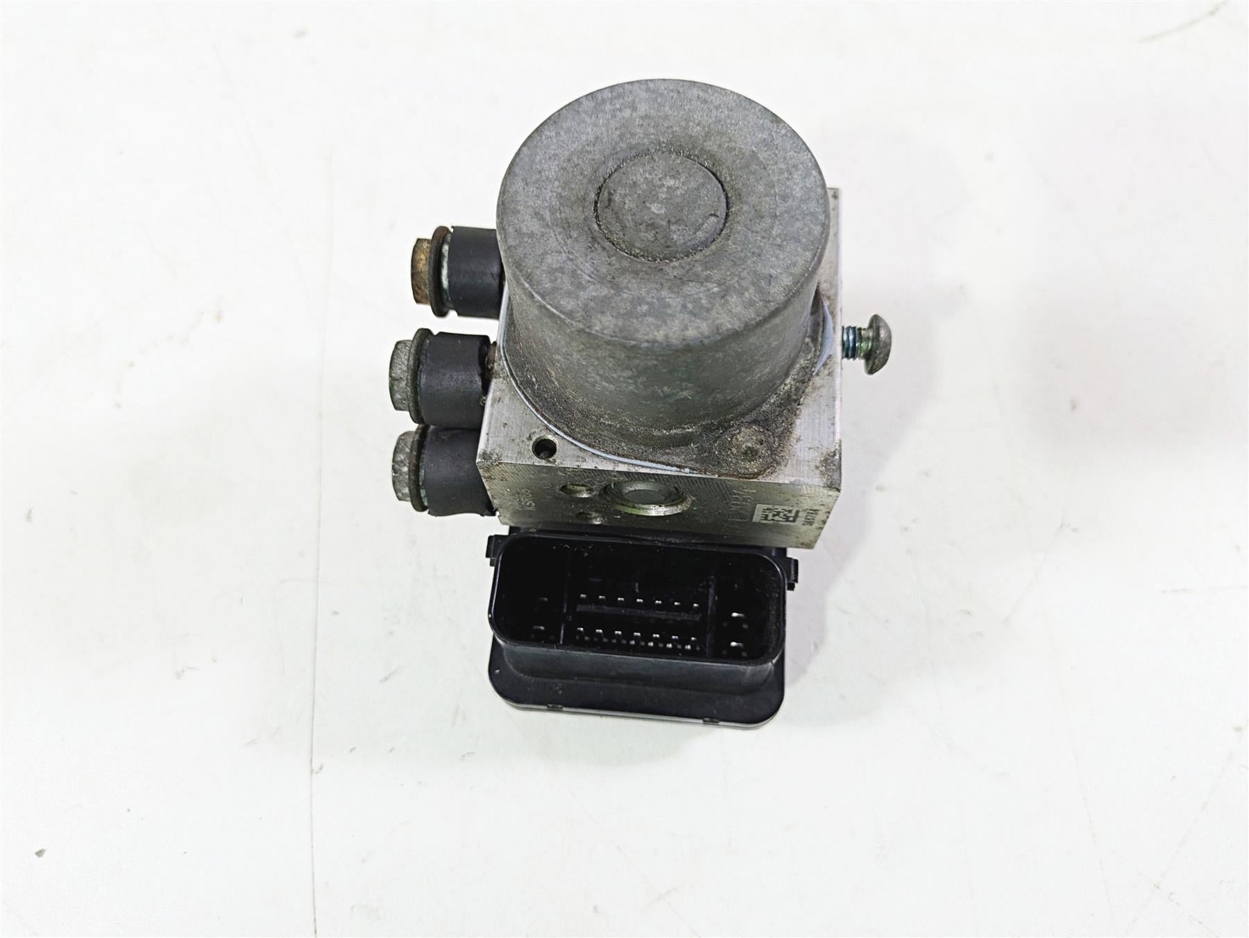 2018 Harley Softail FXFBS Fat Bob Abs Brake Pump Unit Module 41100043C {{ shop.shopifyCountryName }} - Mototech271