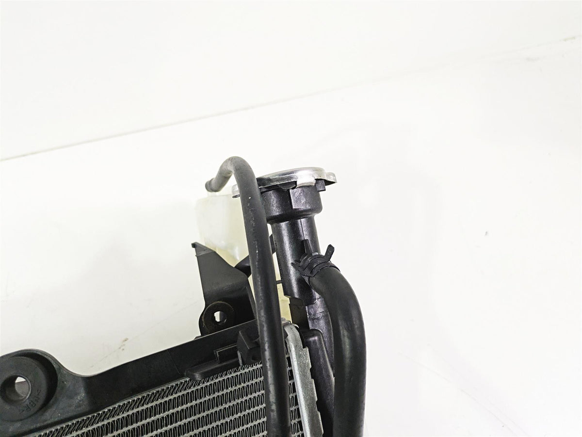 2016 BMW S1000RR K46 Radiator Fans Reservoir And Hoses 17118546822 {{ shop.shopifyCountryName }} - Mototech271