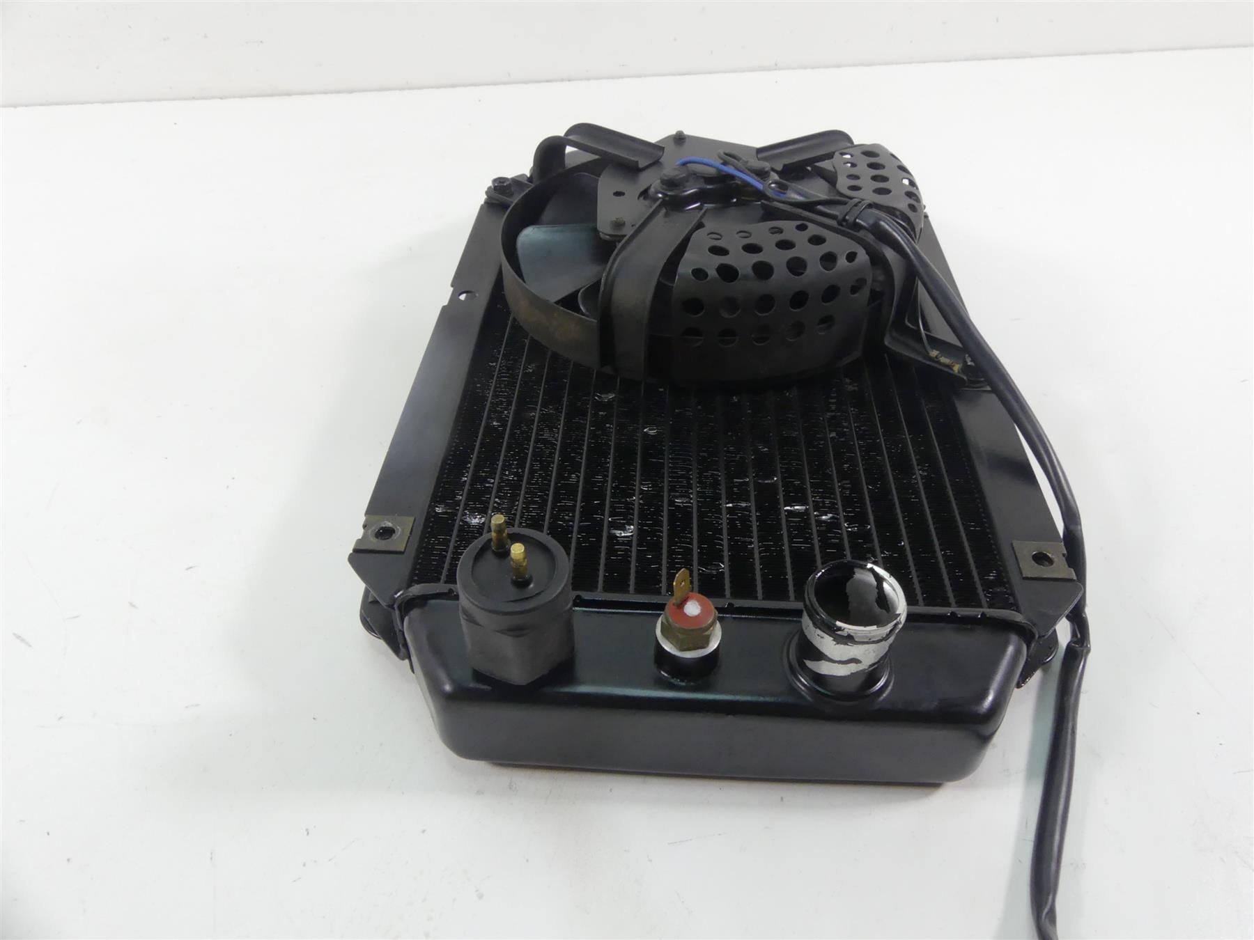 1998 Kawasaki VN800 Vulcan Radiator Fan Reservoir Set 39060-1132 39060-1164 {{ shop.shopifyCountryName }} - Mototech271