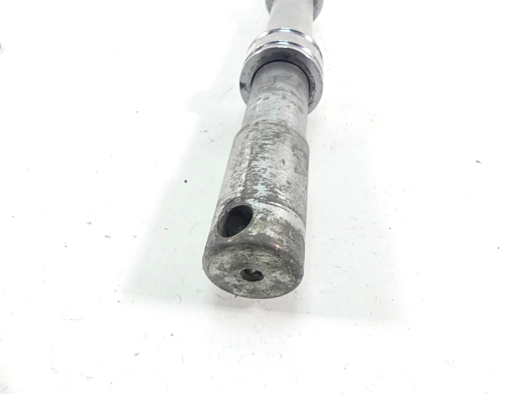 2005 Harley VRSCSE CVO V-Rod Front 1" Axle Wheel Spindle & Caps 41540-04 {{ shop.shopifyCountryName }} - Mototech271