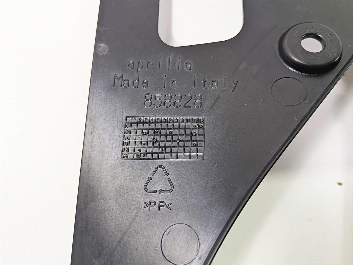 2014 Aprilia RSV4 RR Factory Air Duct Covers & Plastic Infill Set 897326 {{ shop.shopifyCountryName }} - Mototech271