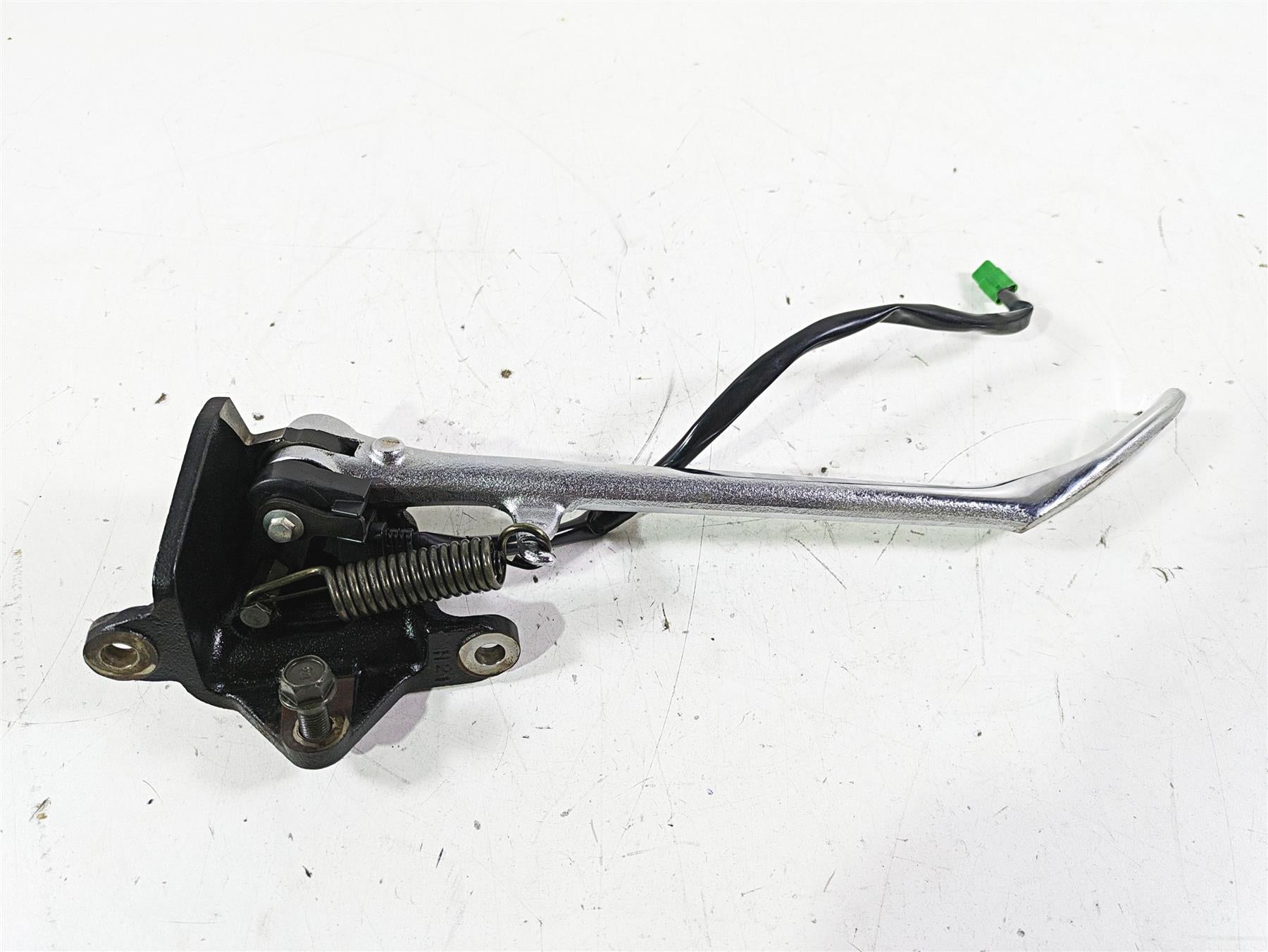 2002 Honda VTX1800 Retro Side Kick Stand Kickstand 50530-MCV-000 {{ shop.shopifyCountryName }} - Mototech271