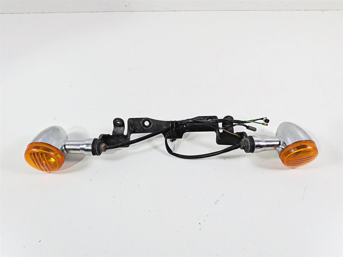 2006 Suzuki VL800 C50 Boulevard Front Blinkers & Mount Bar 35601-41FB1 {{ shop.shopifyCountryName }} - Mototech271
