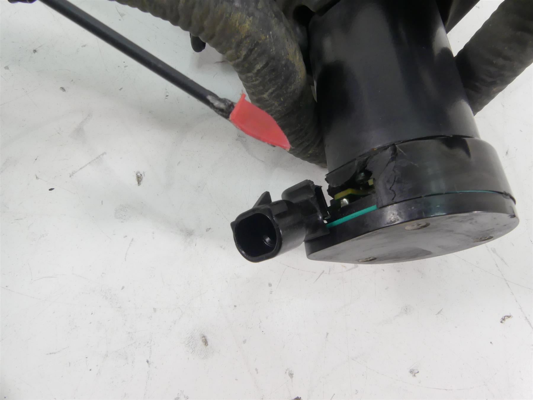 2014 Harley Touring FLHTK Electra Glide Water Pump - For Parts 26800107 {{ shop.shopifyCountryName }} - Mototech271
