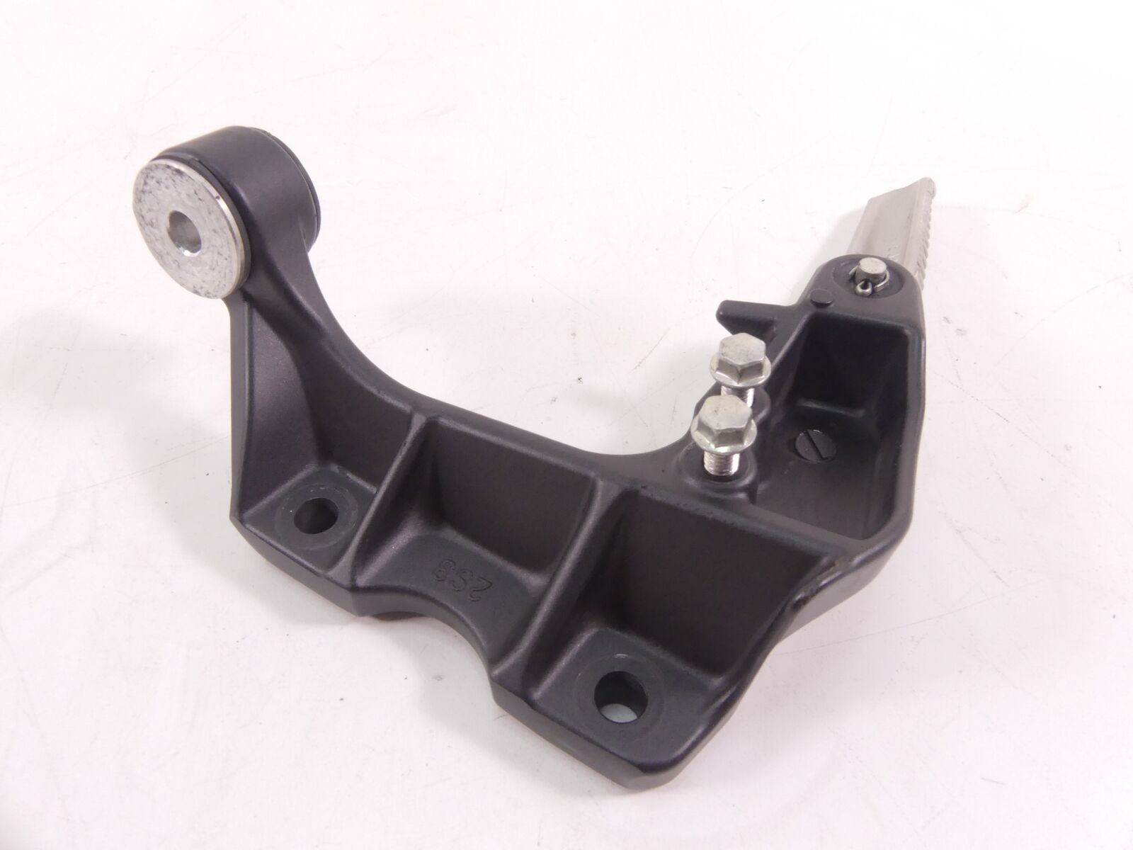 2014 Yamaha VMX17 V-Max 1700 Left Passenger Footpeg Foot Peg + Mount 2S3-27430-0 {{ shop.shopifyCountryName }} - Mototech271