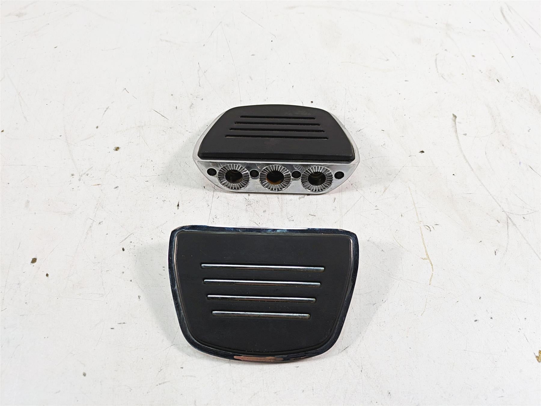 2009 Harley Touring FLHTCU Electra Glide Kuryakyn Mini Rear Floorboards Set 4392 {{ shop.shopifyCountryName }} - Mototech271