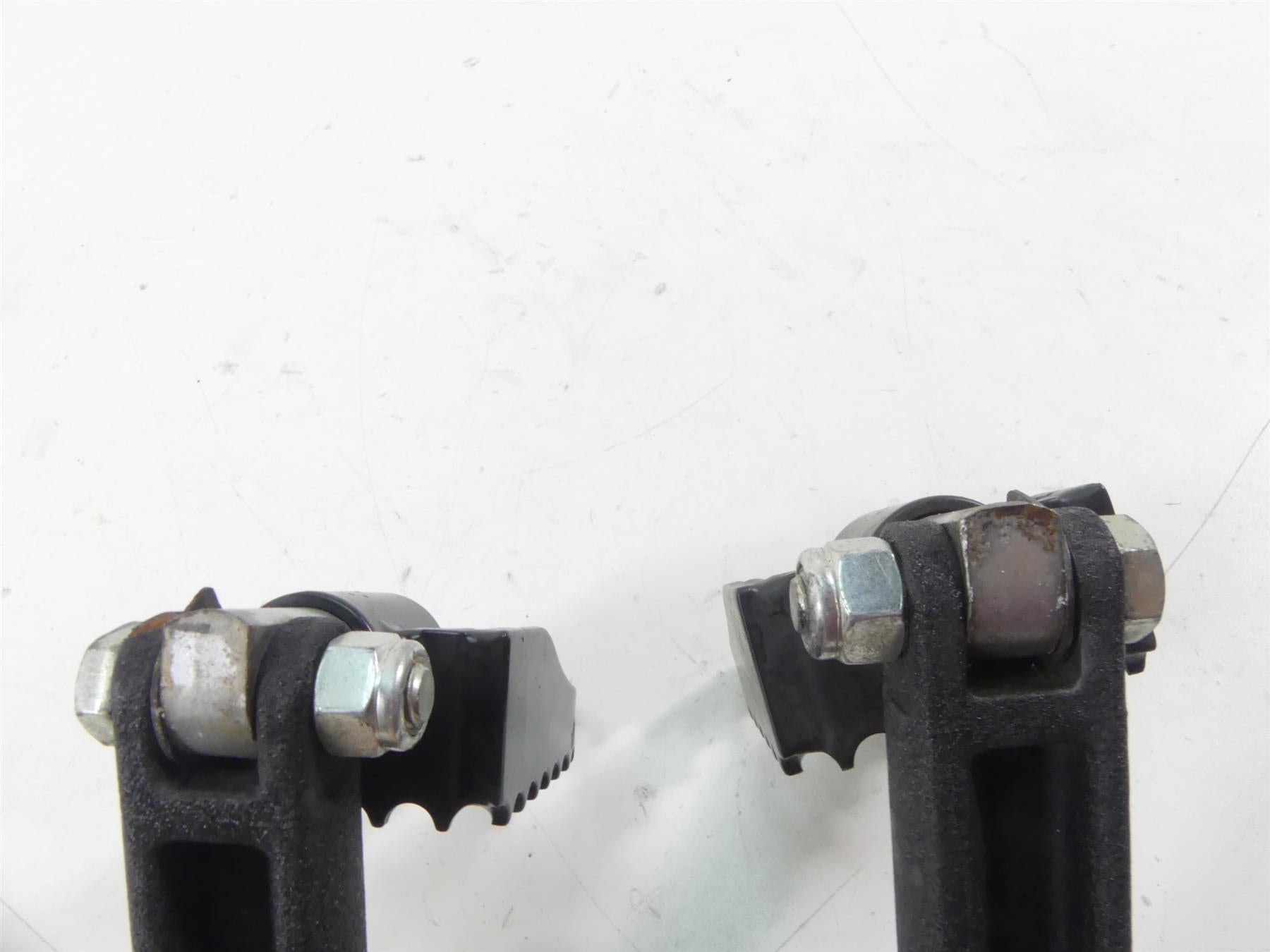 2016 Harley FXDLS Dyna Low Rider Rear Passenger Footpeg Foot Peg Set 49224-06A {{ shop.shopifyCountryName }} - Mototech271