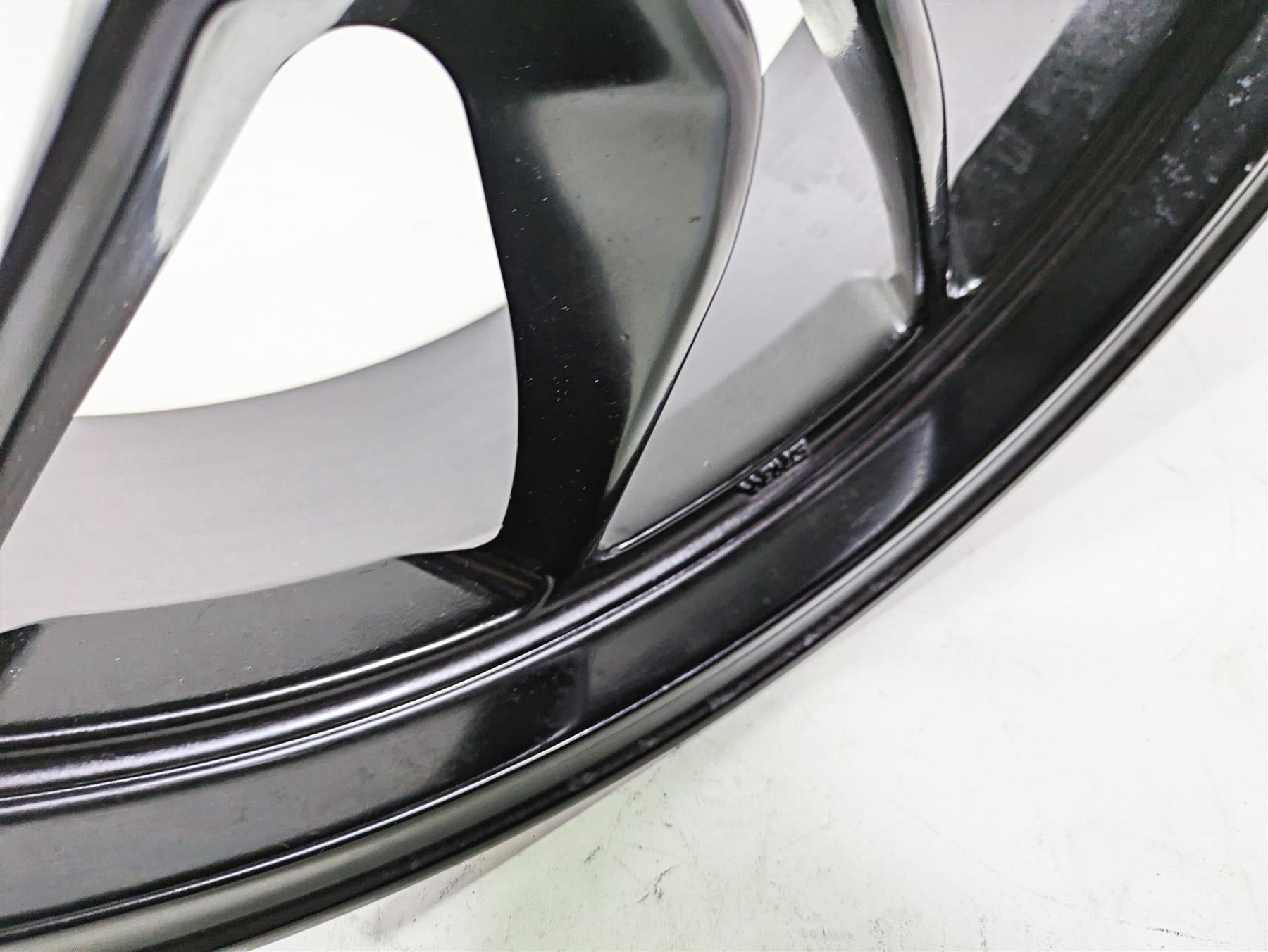 2013 Ducati Hyperstrada 821 Straight Rear Wheel Rim 17x5.5 50211571AA {{ shop.shopifyCountryName }} - Mototech271