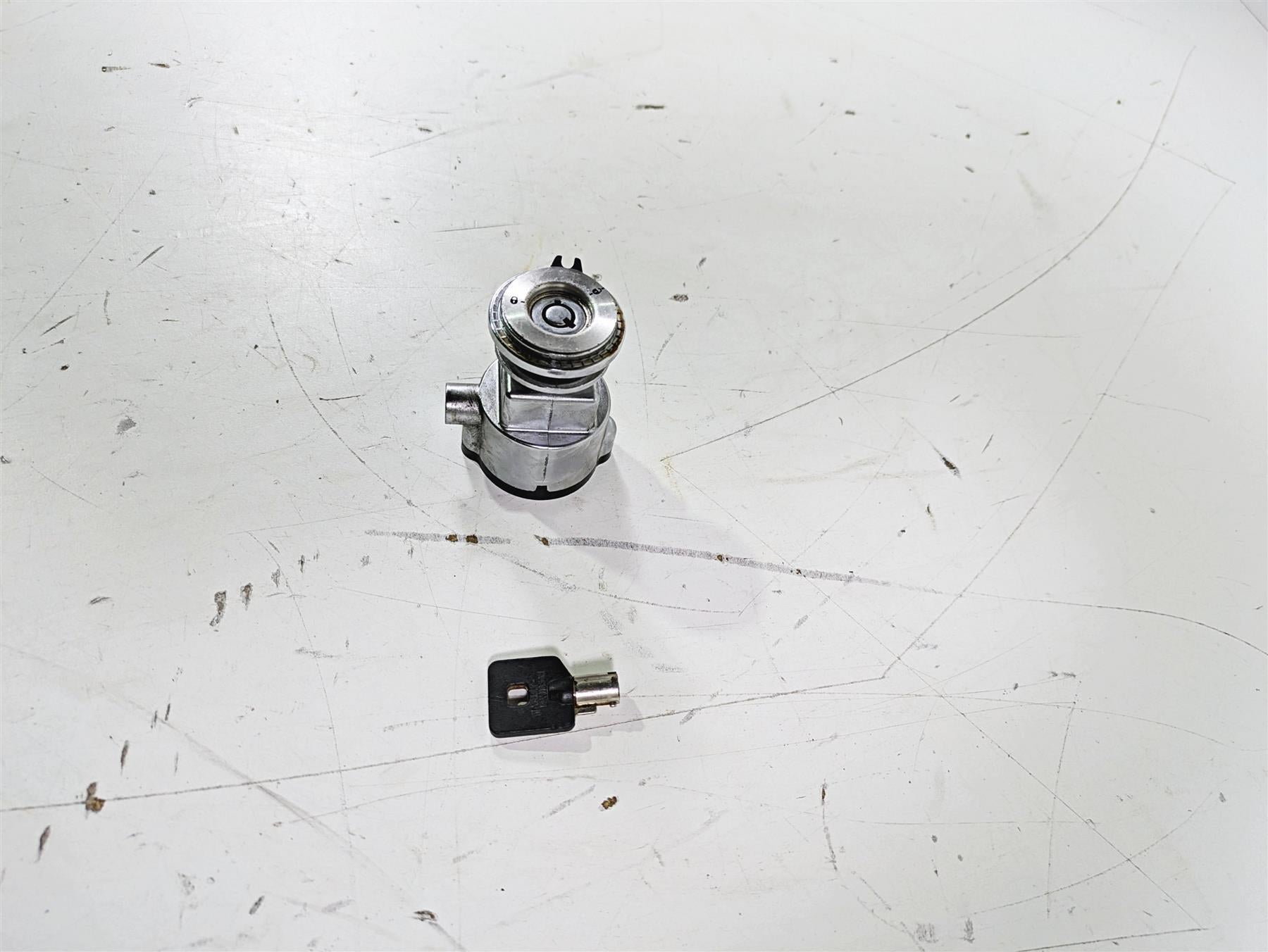 2015 Harley FXDL Dyna Low Rider Steering Fork Key Lock 71475-06B {{ shop.shopifyCountryName }} - Mototech271