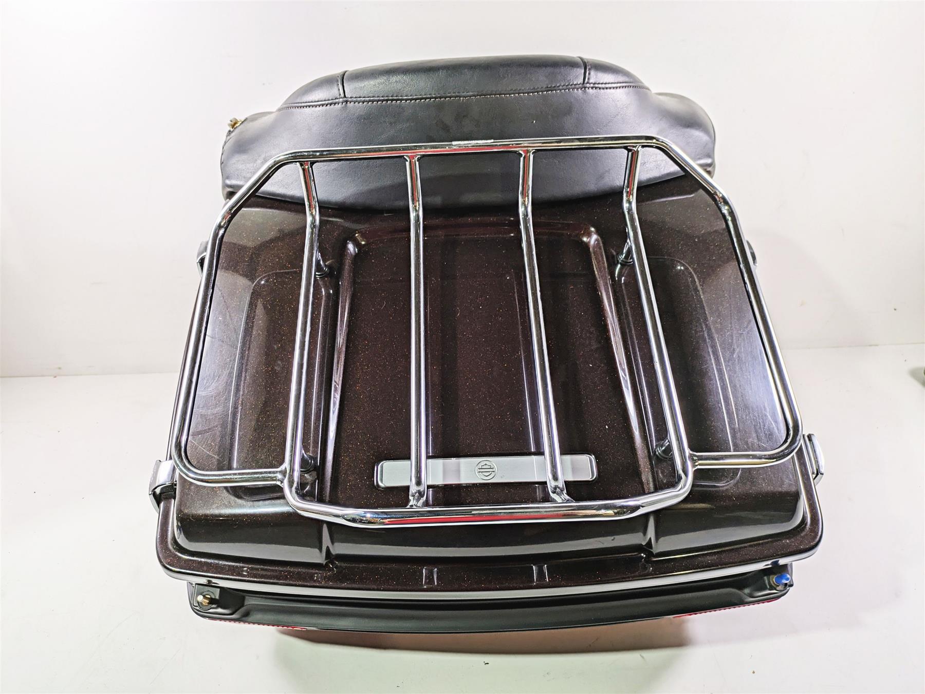 2010 Harley Touring FLHTK Electra Glide Rear Trunk Backrest + Mount Set 53128-09 {{ shop.shopifyCountryName }} - Mototech271