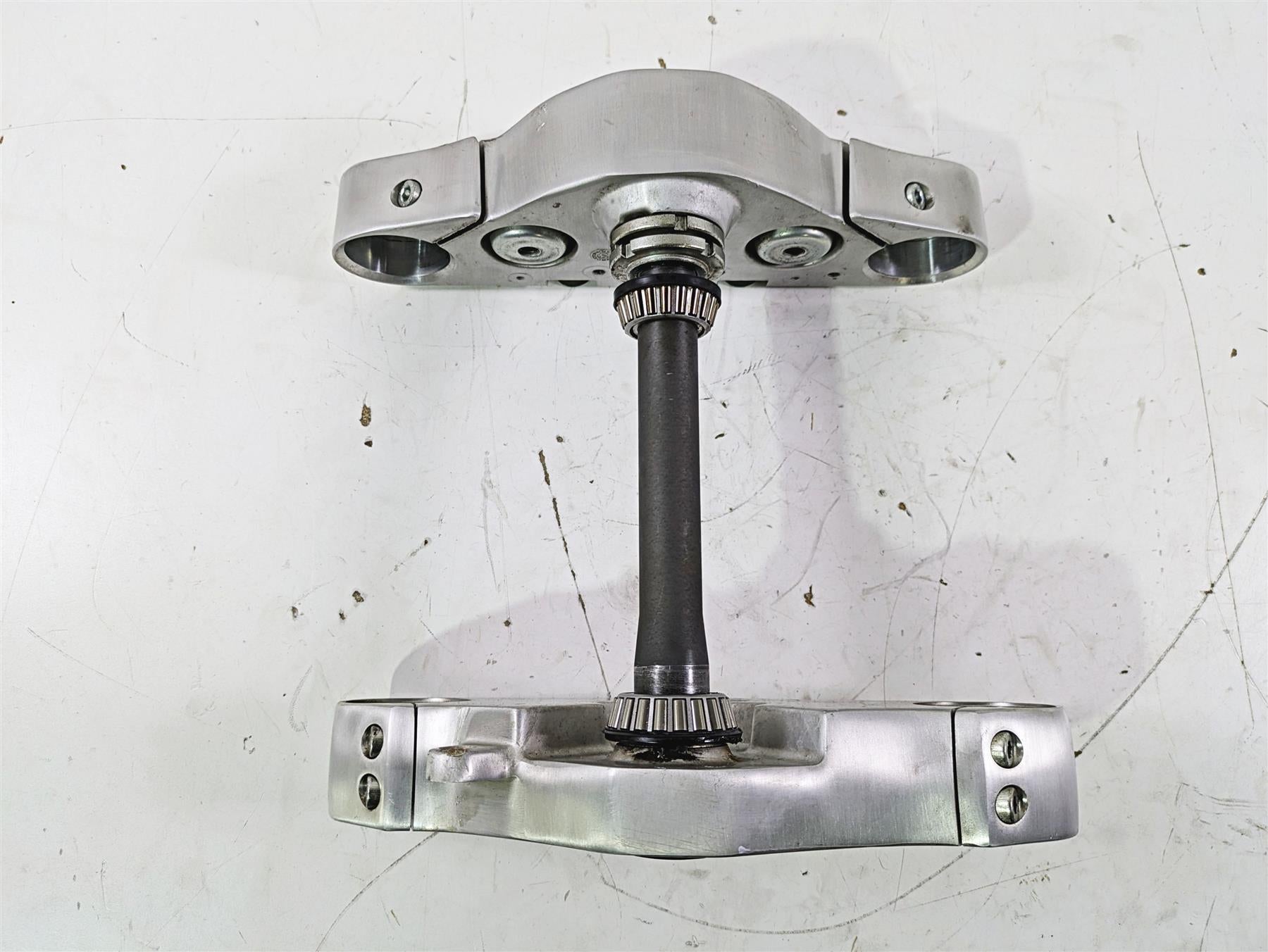 2004 Victory Kingpin Upper Lower Triple Tree Set 1821379 1823531 {{ shop.shopifyCountryName }} - Mototech271