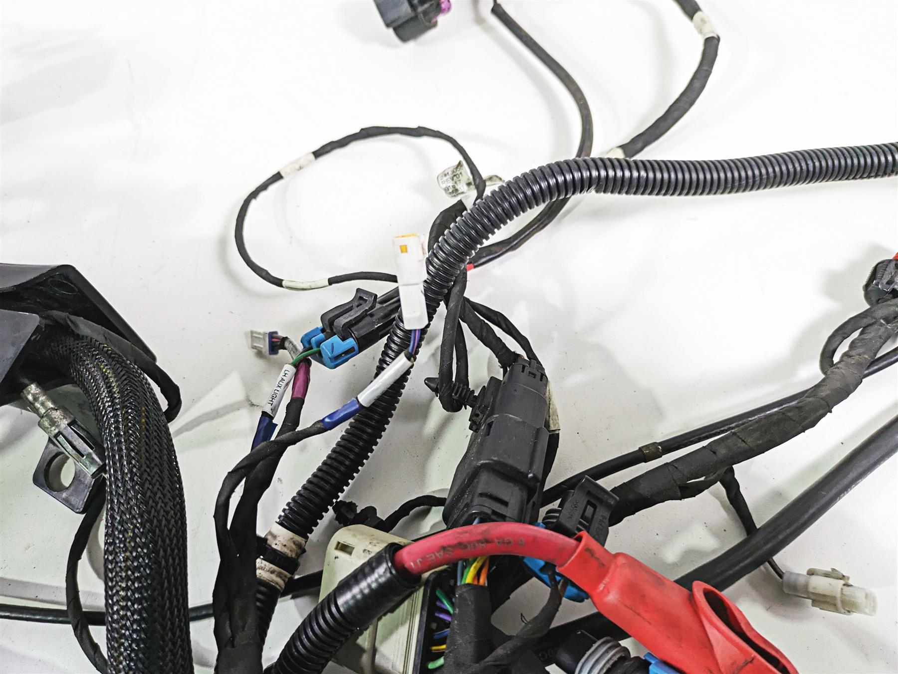 2018 Indian Chieftain Dark Horse Main Wiring Harness Loom -No Cuts 2414065 {{ shop.shopifyCountryName }} - Mototech271