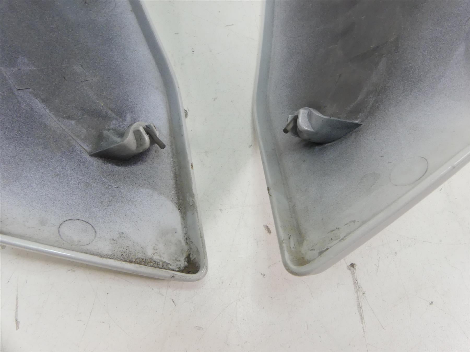 2016 BMW R1200RS K54 Between Leg Side Fairing Cover Set 46638545319 46638545320 {{ shop.shopifyCountryName }} - Mototech271