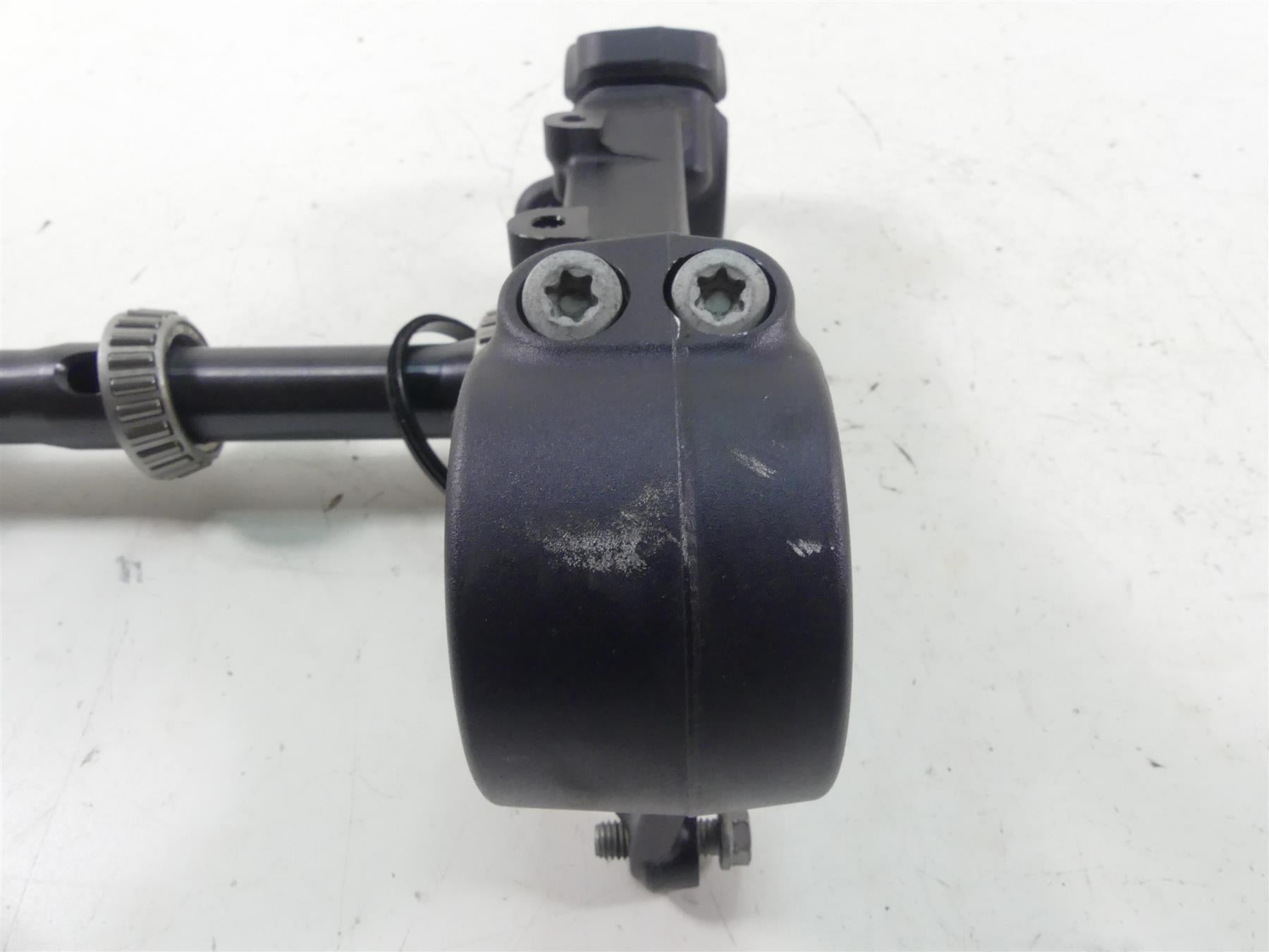 2015 KTM 1290R Super Duke Lower Triple Tree Steering Clamp 6130103202933S {{ shop.shopifyCountryName }} - Mototech271