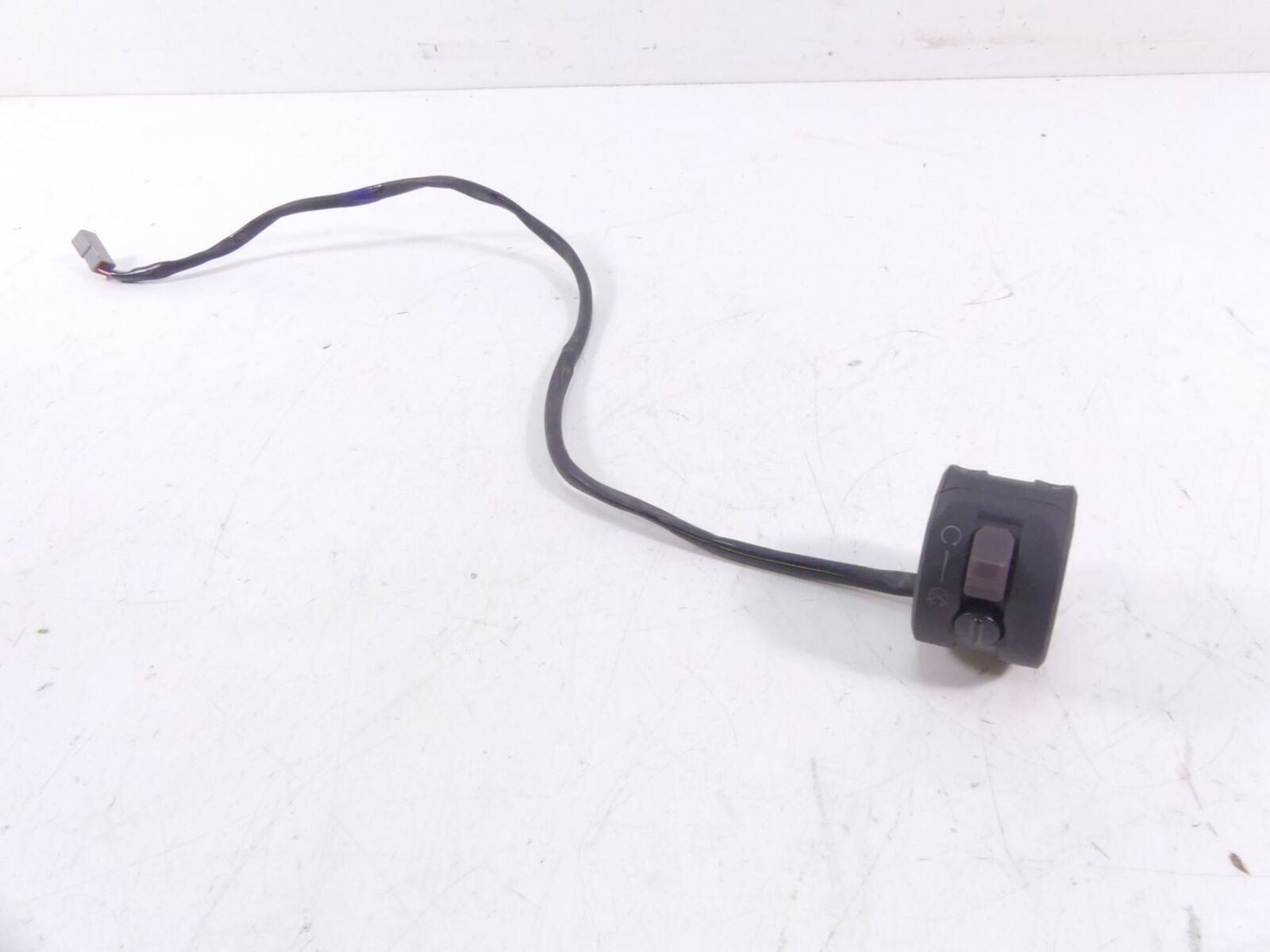 2015 Ducati Diavel Dark Right Control Switch Start Kill Stop 65010141A {{ shop.shopifyCountryName }} - Mototech271