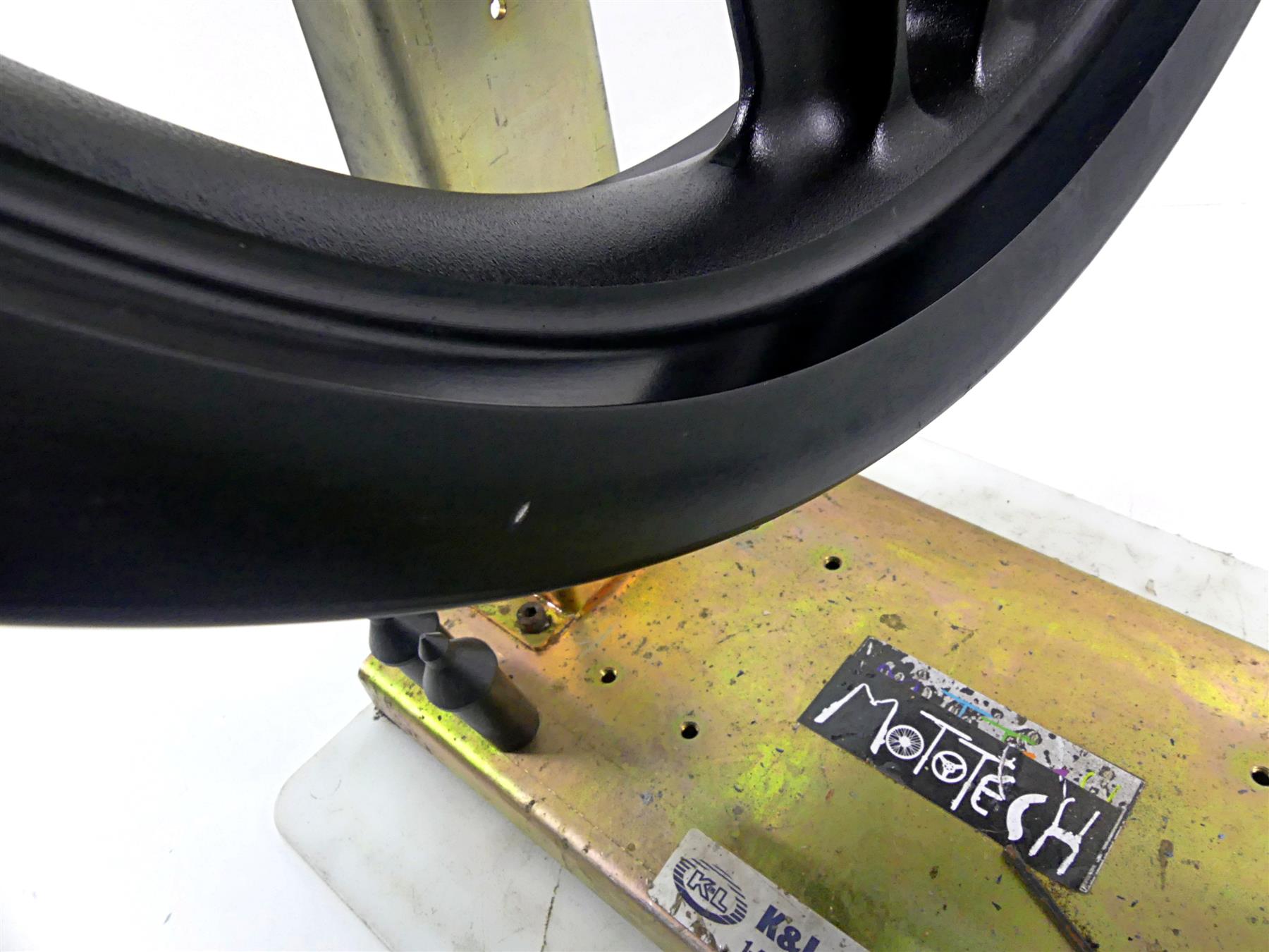2009 Harley XR1200 Sportster Straight Enkei Front Wheel Rim 18x3.5 43103-08 {{ shop.shopifyCountryName }} - Mototech271