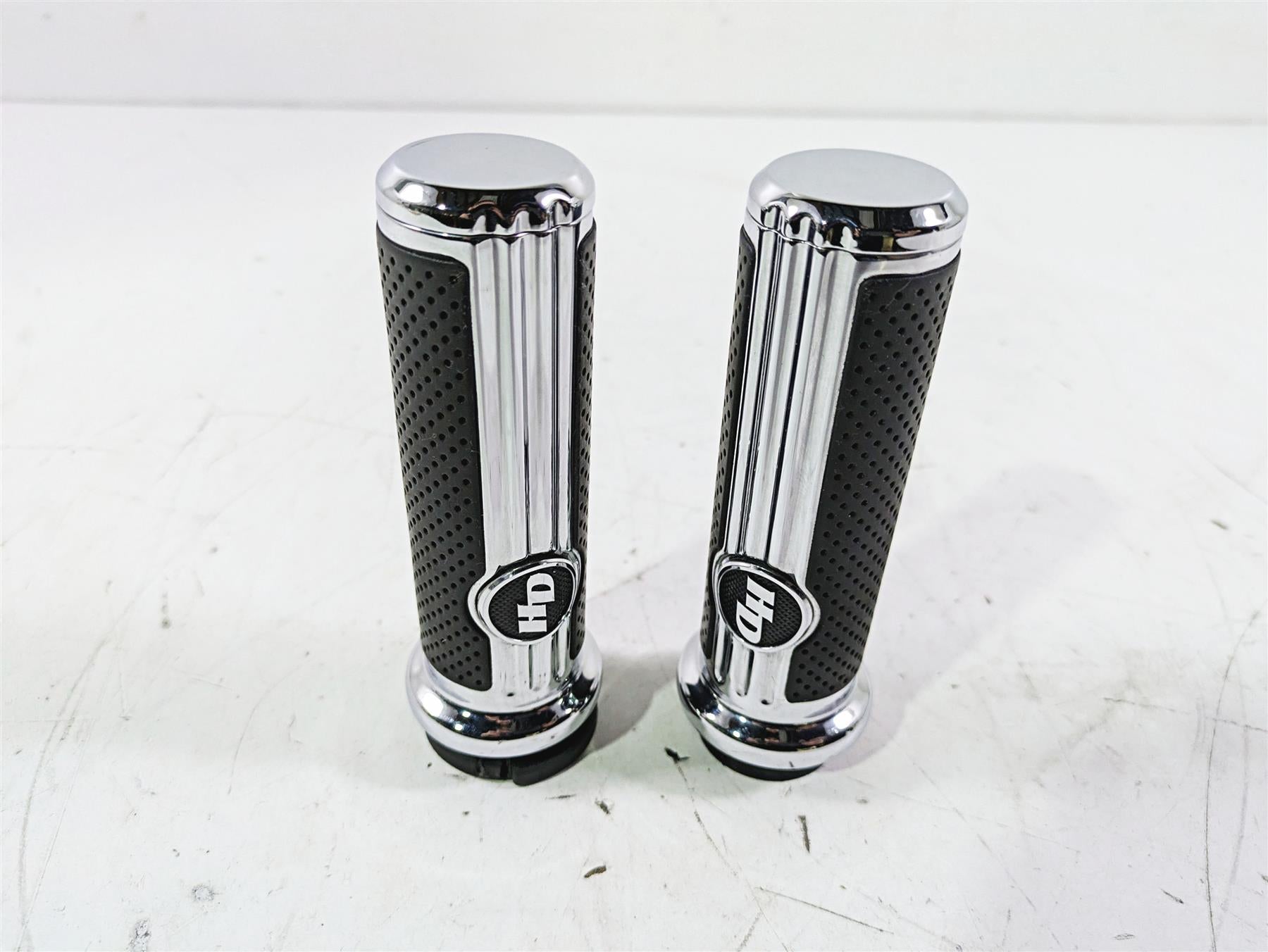 2015 Harley Touring FLHTKL E -Glide Low Defiance Hand Grips Set 56100158 {{ shop.shopifyCountryName }} - Mototech271