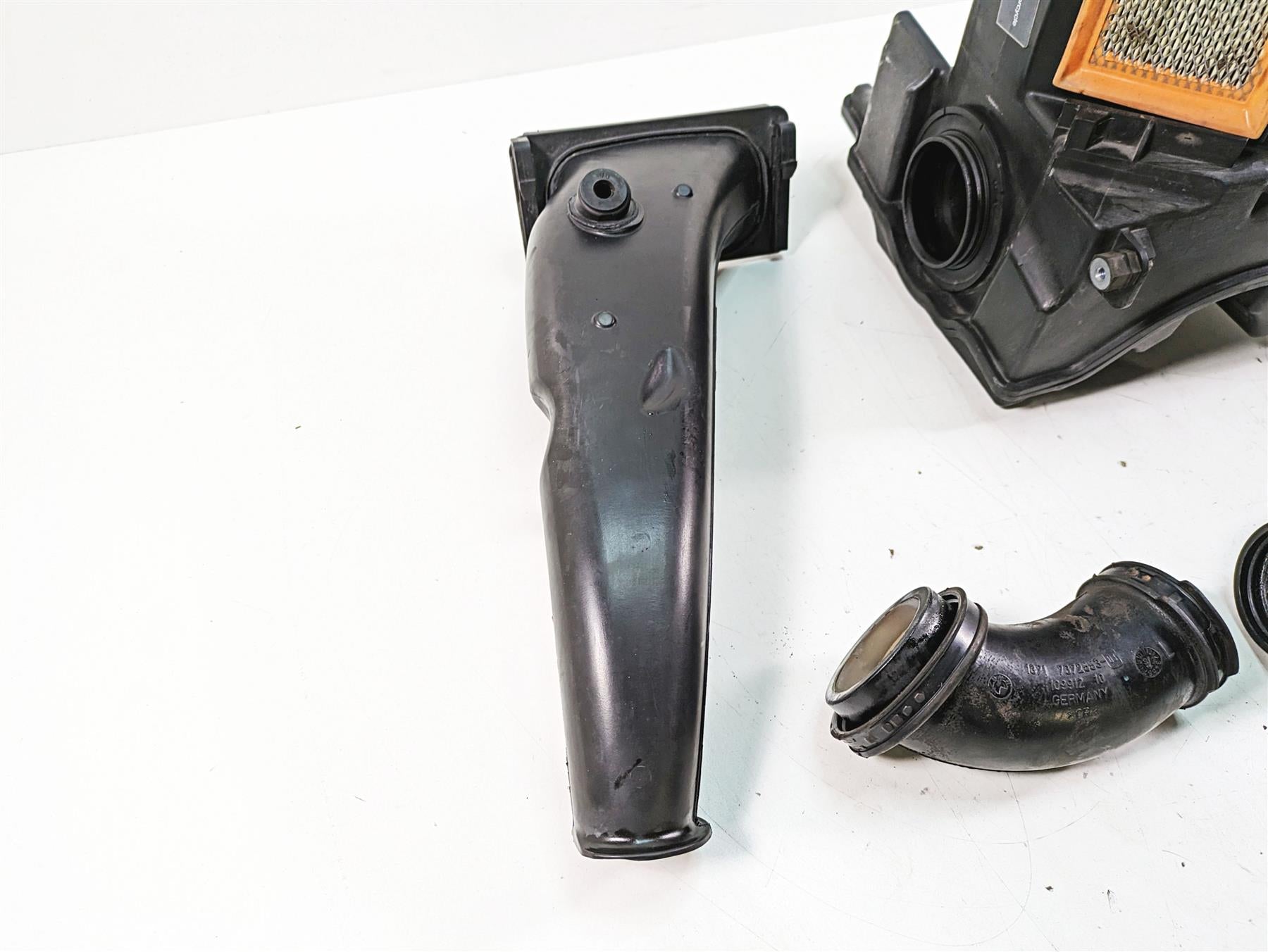 2007 BMW R1200GS K255 Adv Air Box Filter Cleaner + Tubes & Air Ram 13717672506 {{ shop.shopifyCountryName }} - Mototech271