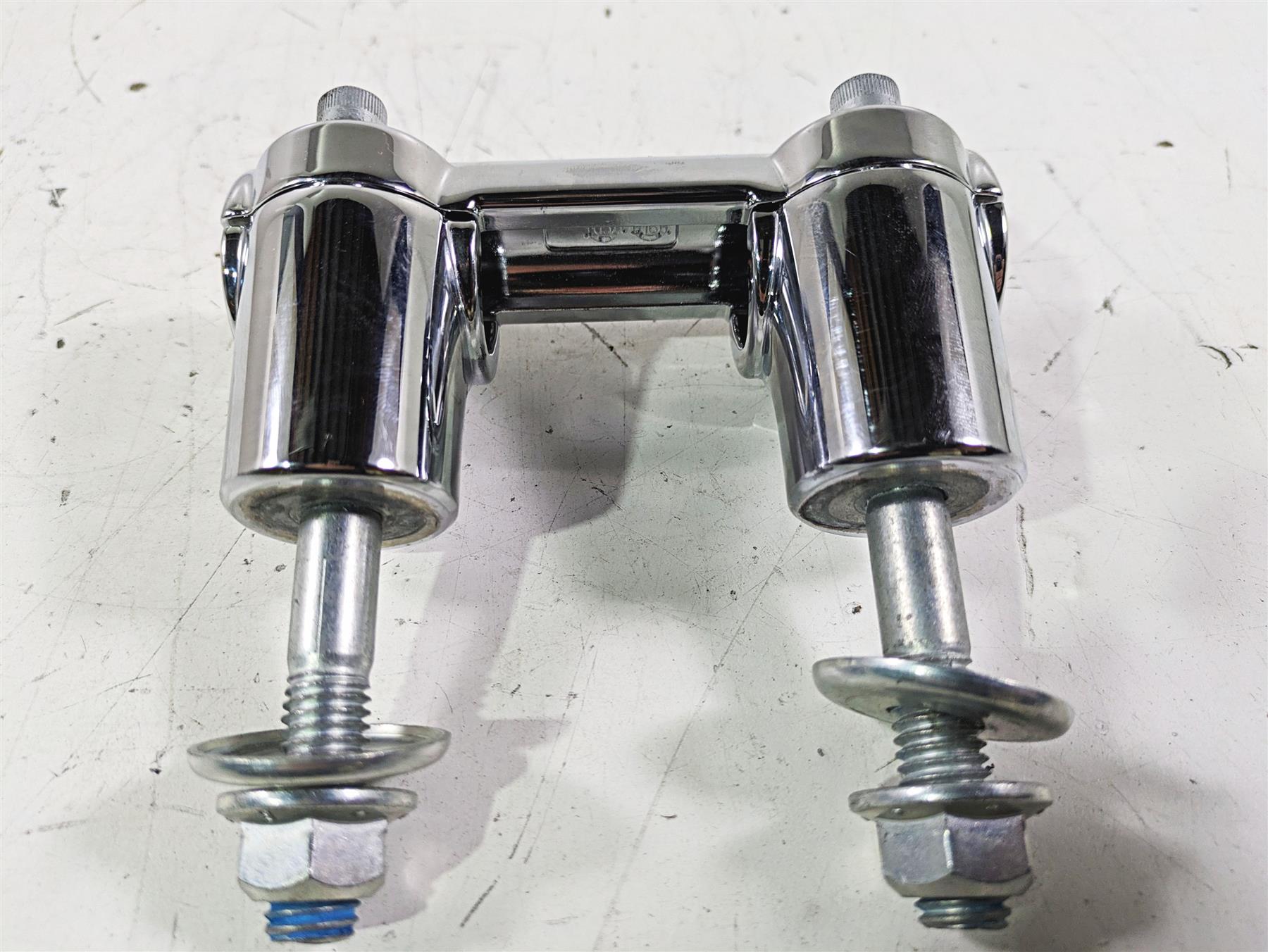 2019 Harley FLHCS Softail Heritage Handlebar Clamp Riser Set 56998-09 {{ shop.shopifyCountryName }} - Mototech271