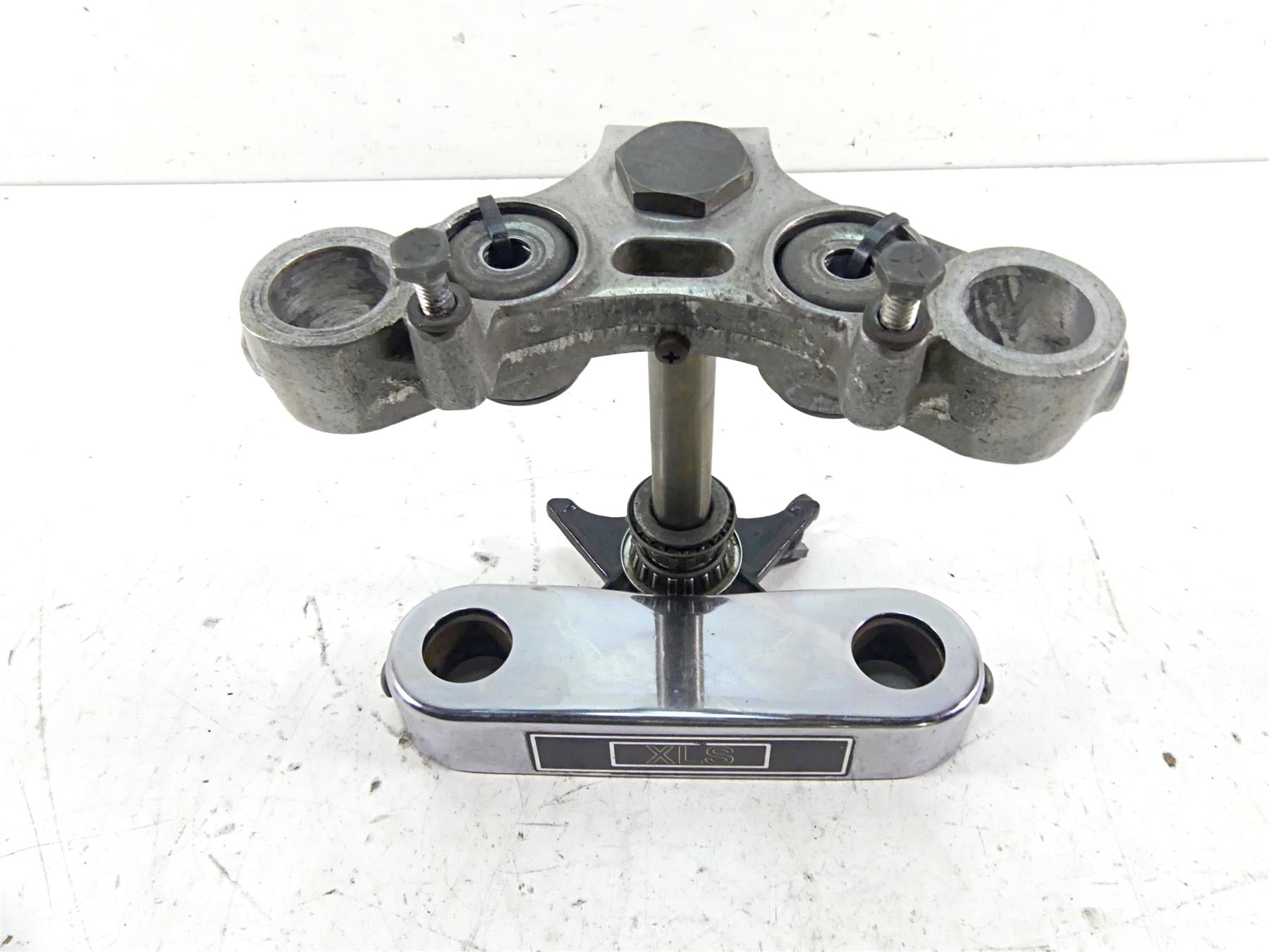 1979 Harley Sportster XLS1000 Roadster Upper & Lower Triple Tree 35mm 45703-78 {{ shop.shopifyCountryName }} - Mototech271