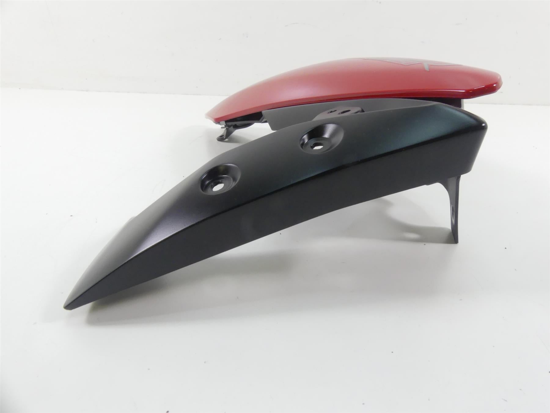 2015 Triumph 1050 Speed Triple R Right Red Radiator Cover Fairing T2103020 {{ shop.shopifyCountryName }} - Mototech271