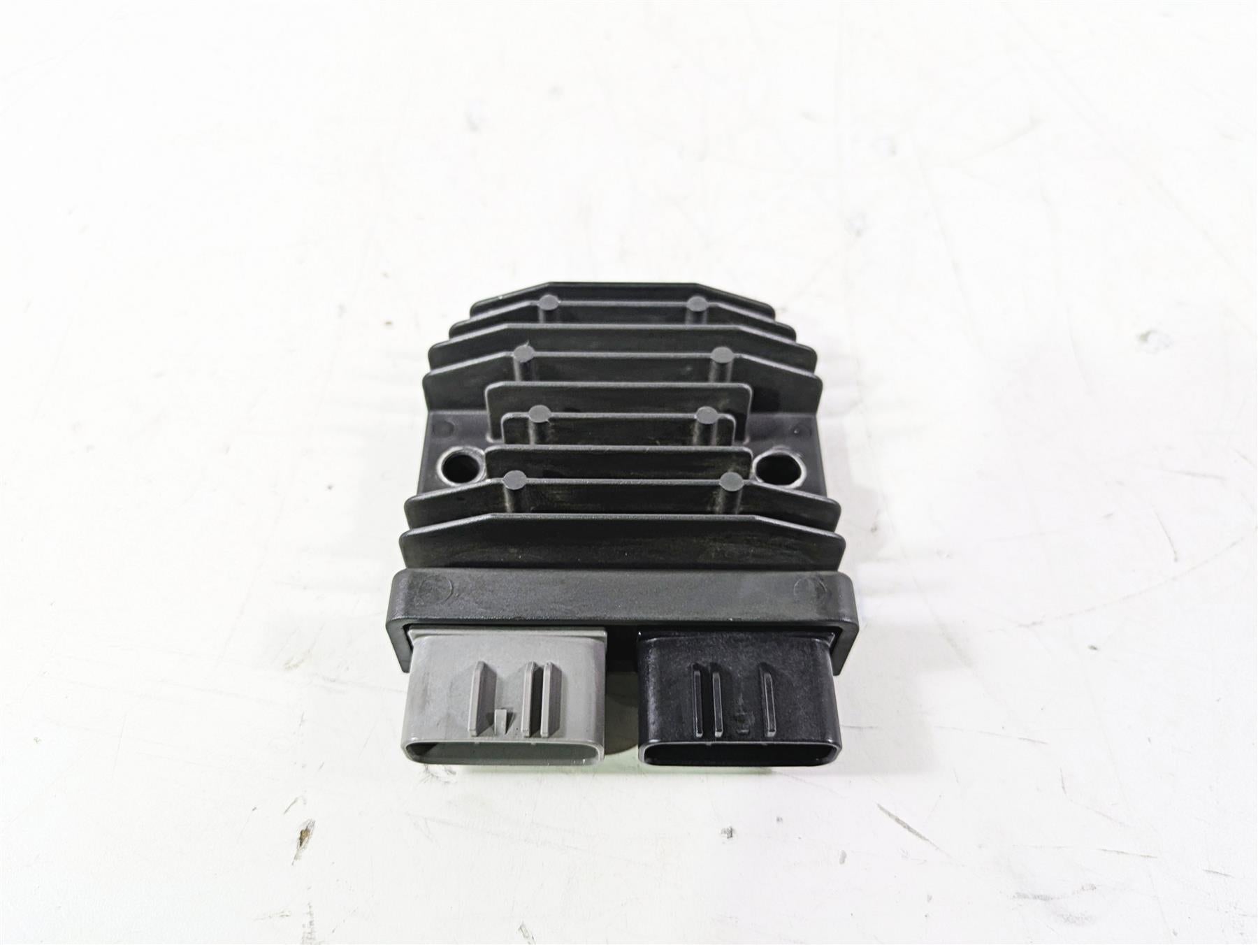 2020 Triumph Daytona 765 Moto2 Rectifier Voltage Regulators T1300675 FH020AA {{ shop.shopifyCountryName }} - Mototech271