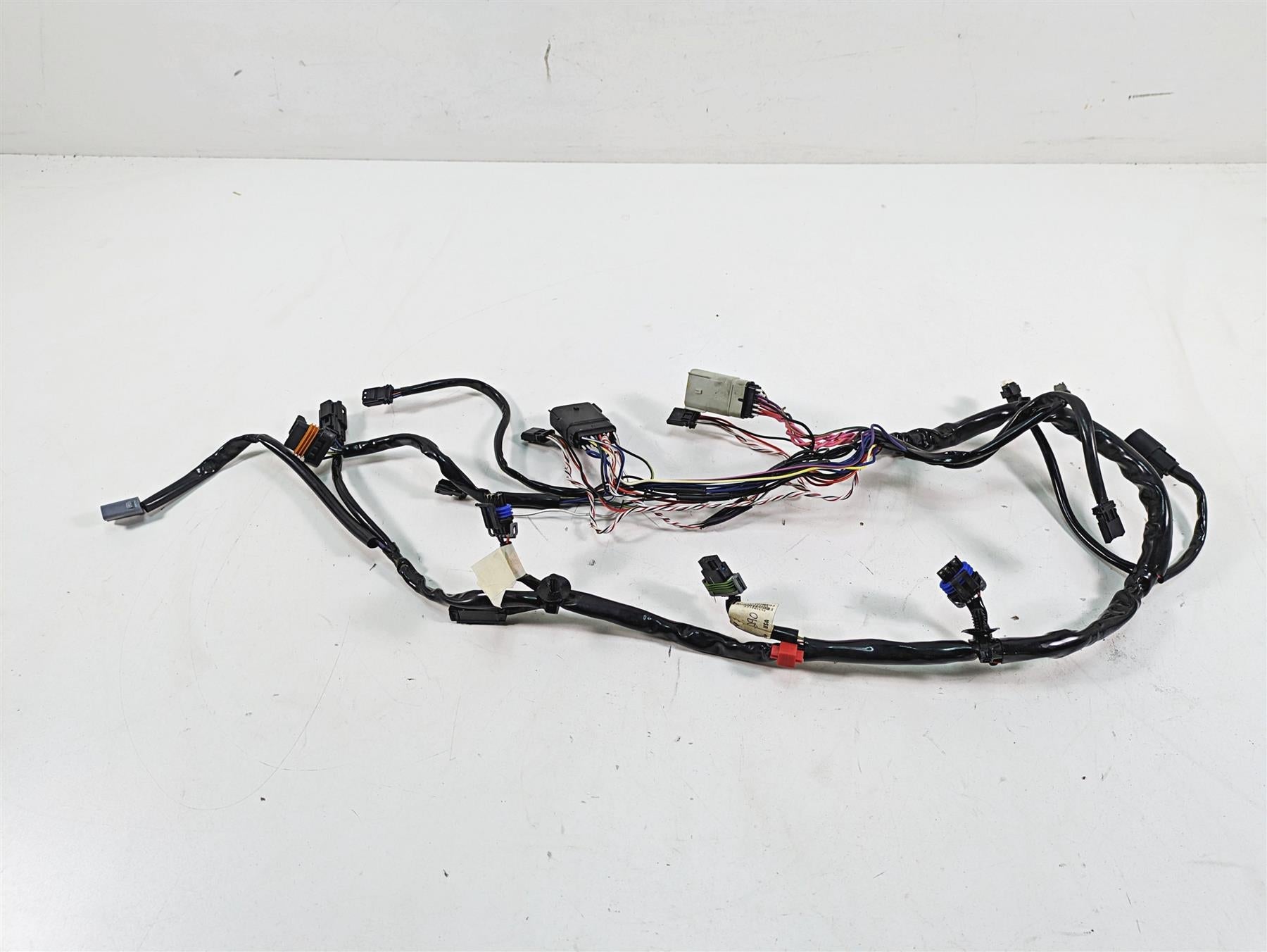 2019 Harley Touring FLHX Street Glide Front Wiring Harness -Read 69200121A {{ shop.shopifyCountryName }} - Mototech271