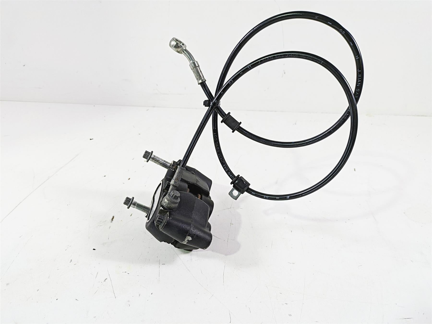 2012 Harley FLD Dyna Switchback Front Brake Caliper & Line 41300001 {{ shop.shopifyCountryName }} - Mototech271
