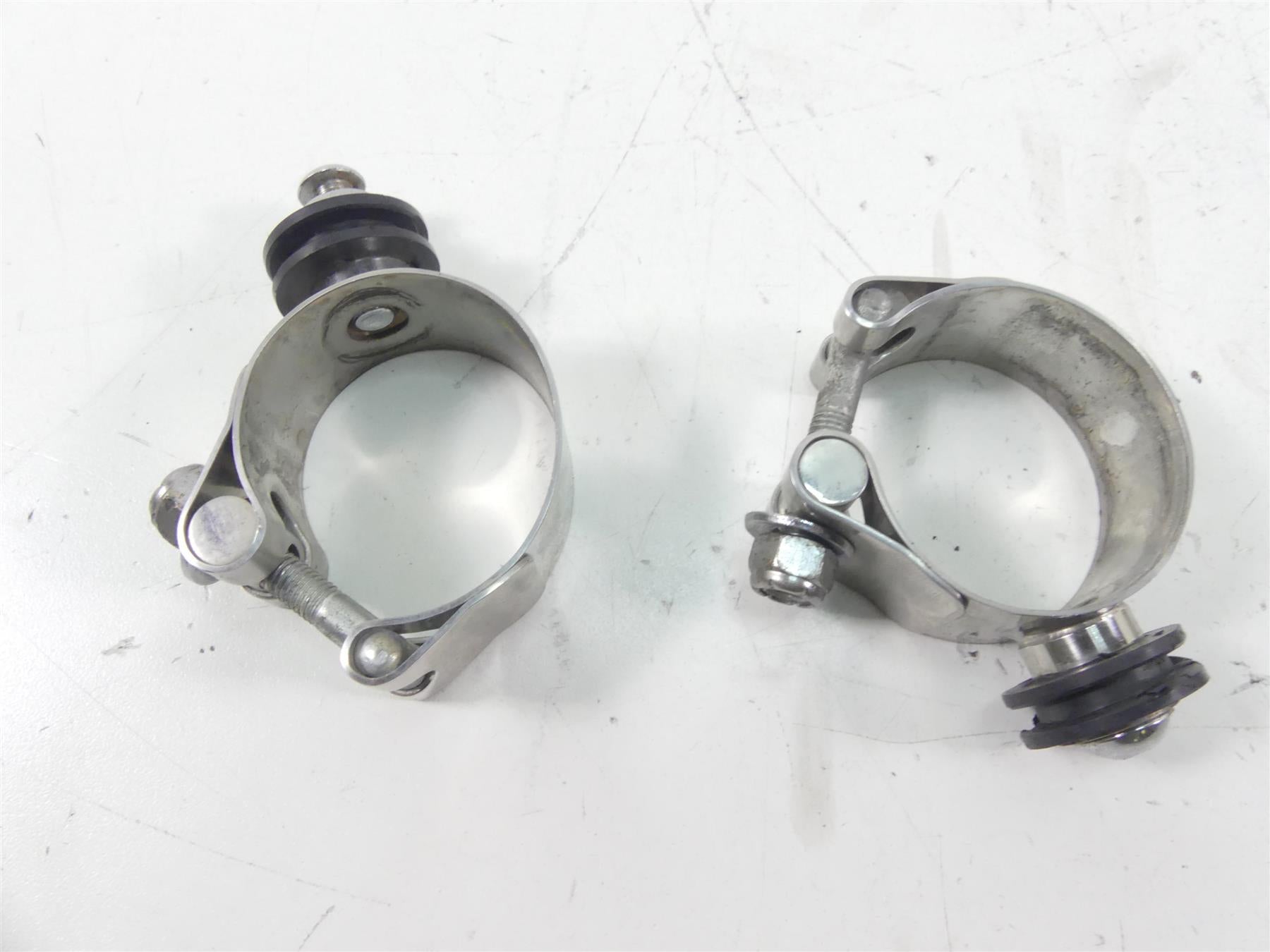 2004 Harley Softail FXSTD SE CVO Deuce 41mm Windshield Quickrelease Mount Clamp {{ shop.shopifyCountryName }} - Mototech271