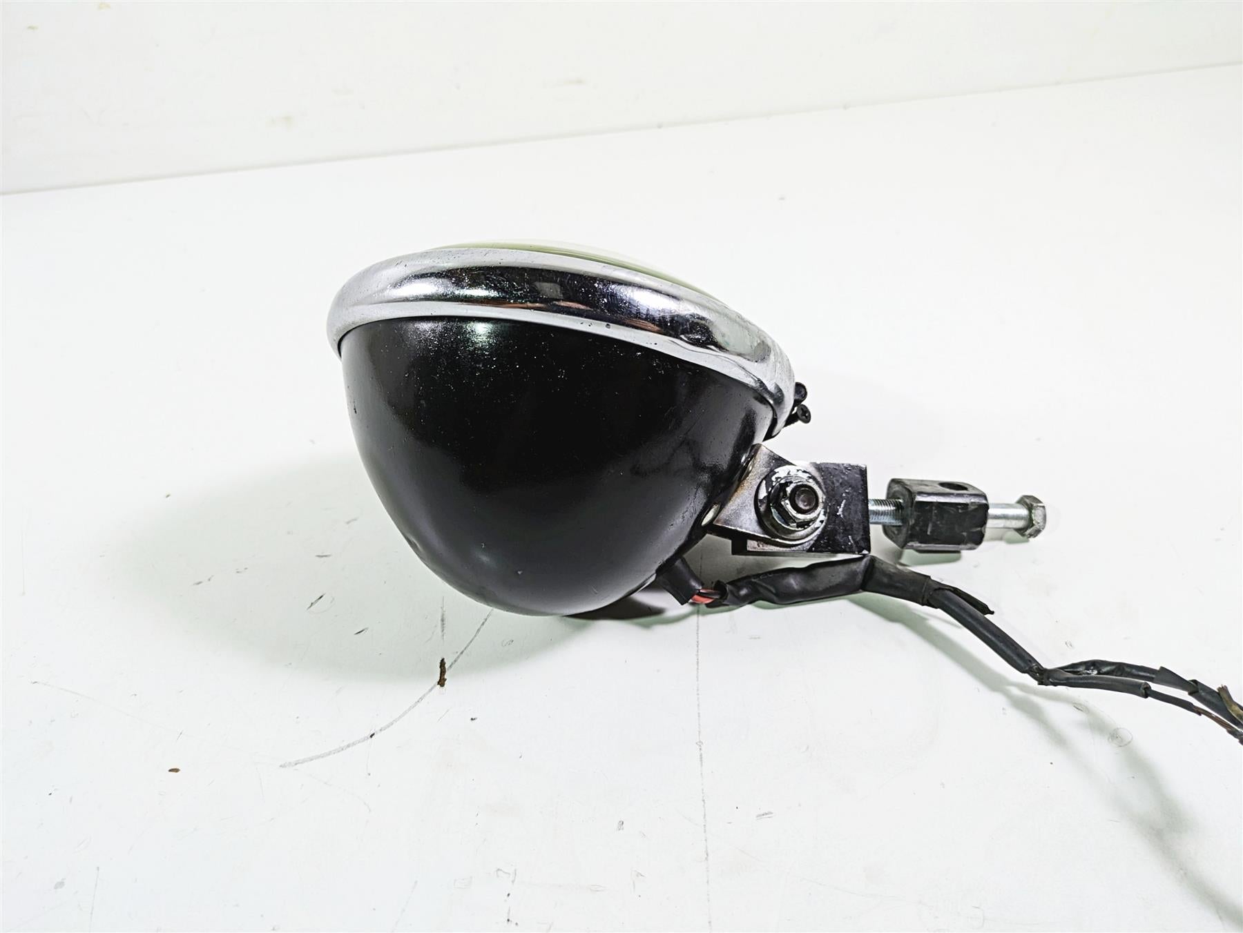 2016 Harley FXDL Dyna Low Rider Headlight Head Light Lamp & Bracket 69774-07A {{ shop.shopifyCountryName }} - Mototech271