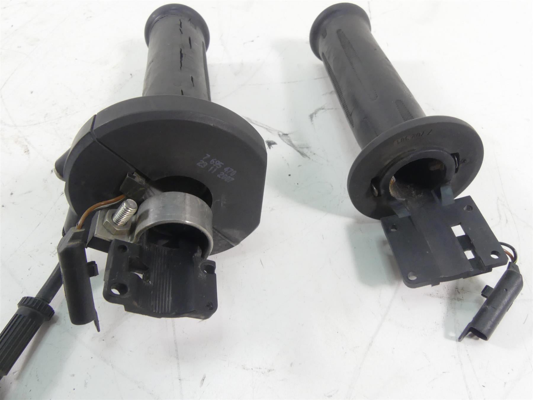 2008 BMW R1200GS K25 Heated Hand Grip Set - Read 61317727067 61317695470 {{ shop.shopifyCountryName }} - Mototech271