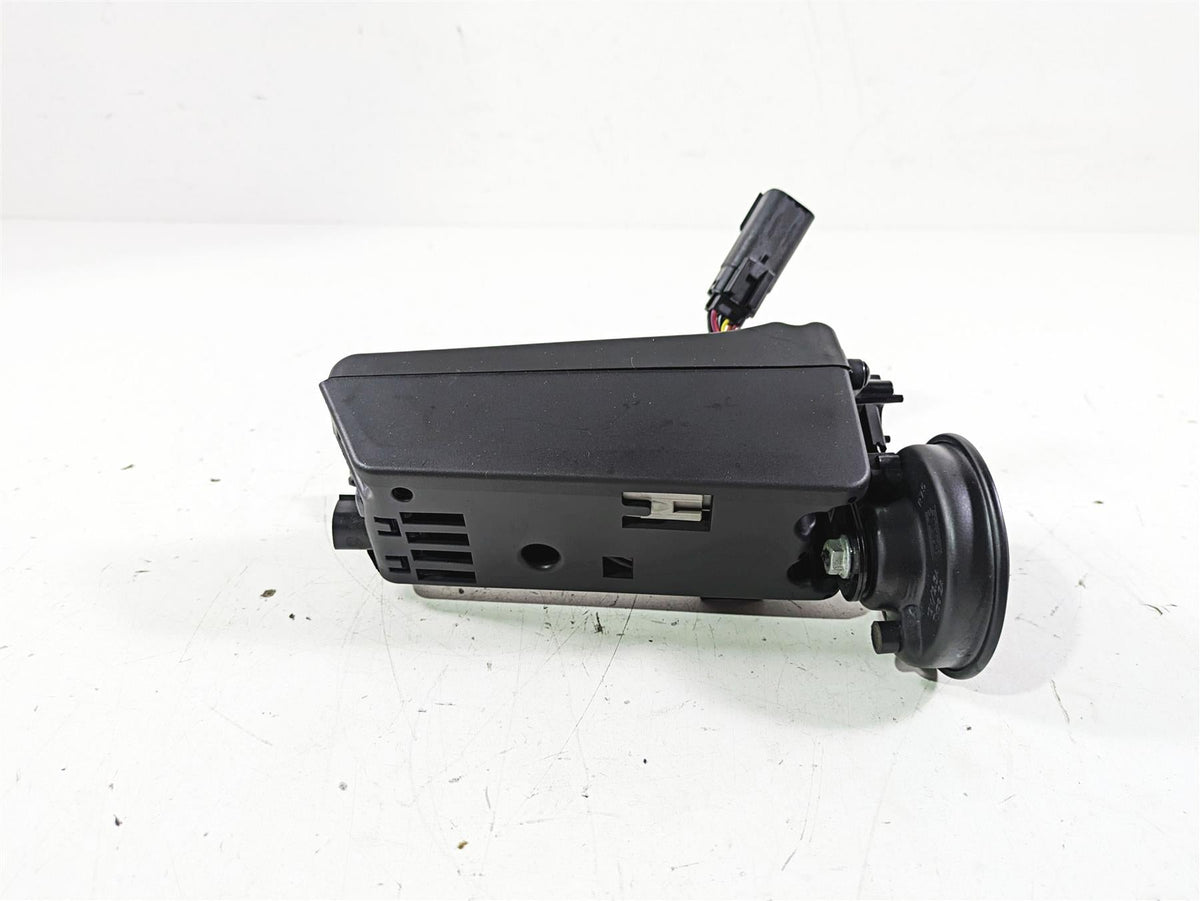 2019 Harley FLHCS Softail Heritage Horn + Box & Wiring 69201654 69000014 {{ shop.shopifyCountryName }} - Mototech271