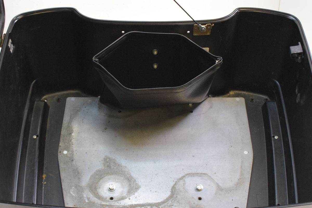 09-13 Harley Touring Aftermarket Trunk Tour Pak & Mount Electra Glide Road King {{ shop.shopifyCountryName }} - Mototech271