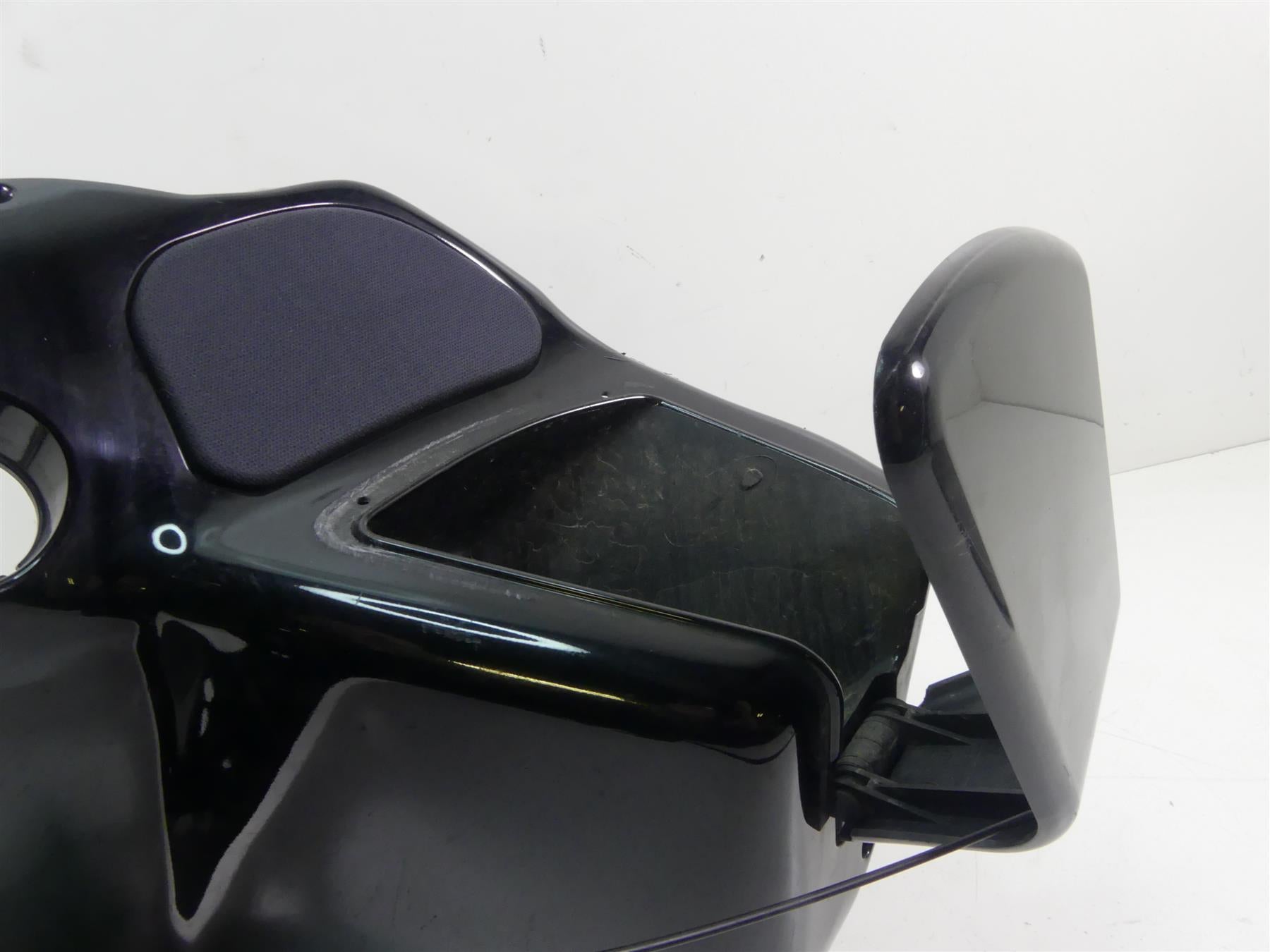 2011 Harley Touring FLTRX Road Glide Front Inner Fairing & Speakers 58735-98D {{ shop.shopifyCountryName }} - Mototech271