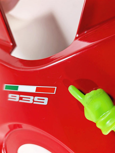 2016 Ducati Hypermotard 939 SP Red Center Tank Cover Fairing 480P5672E 48015671B-Mototech271