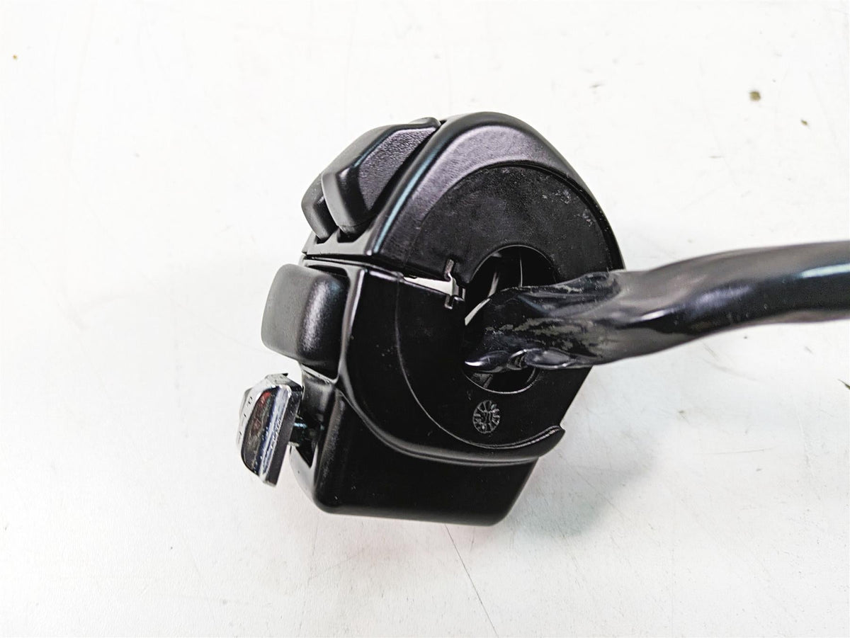2009 Harley Touring FLHTCU Electra Glide Left Control Switch - Read 71682-06A {{ shop.shopifyCountryName }} - Mototech271
