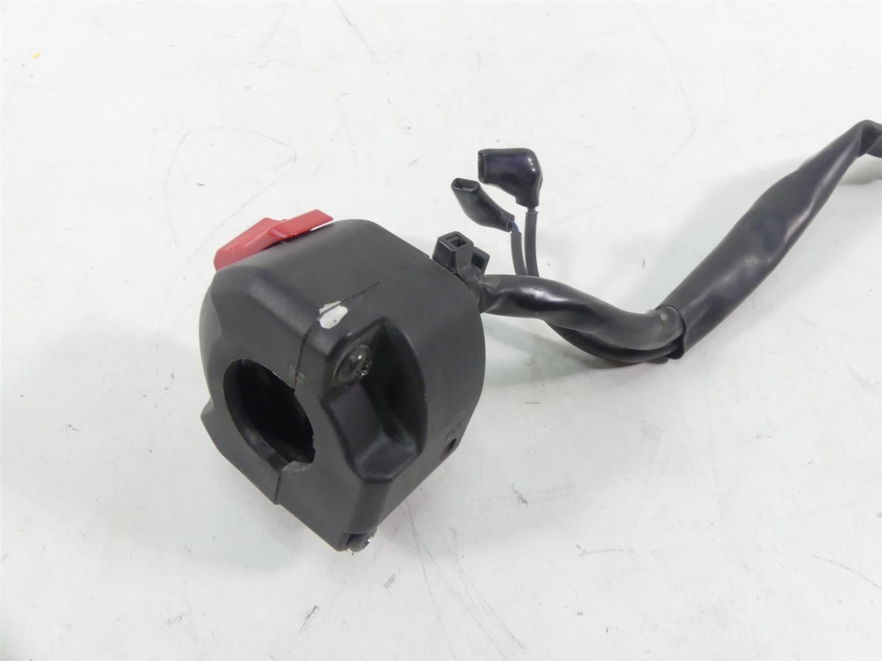 2015 Yamaha MT09 FZ09 Right Hand Start Kill Control Switch 1RC-83963-00-00 {{ shop.shopifyCountryName }} - Mototech271