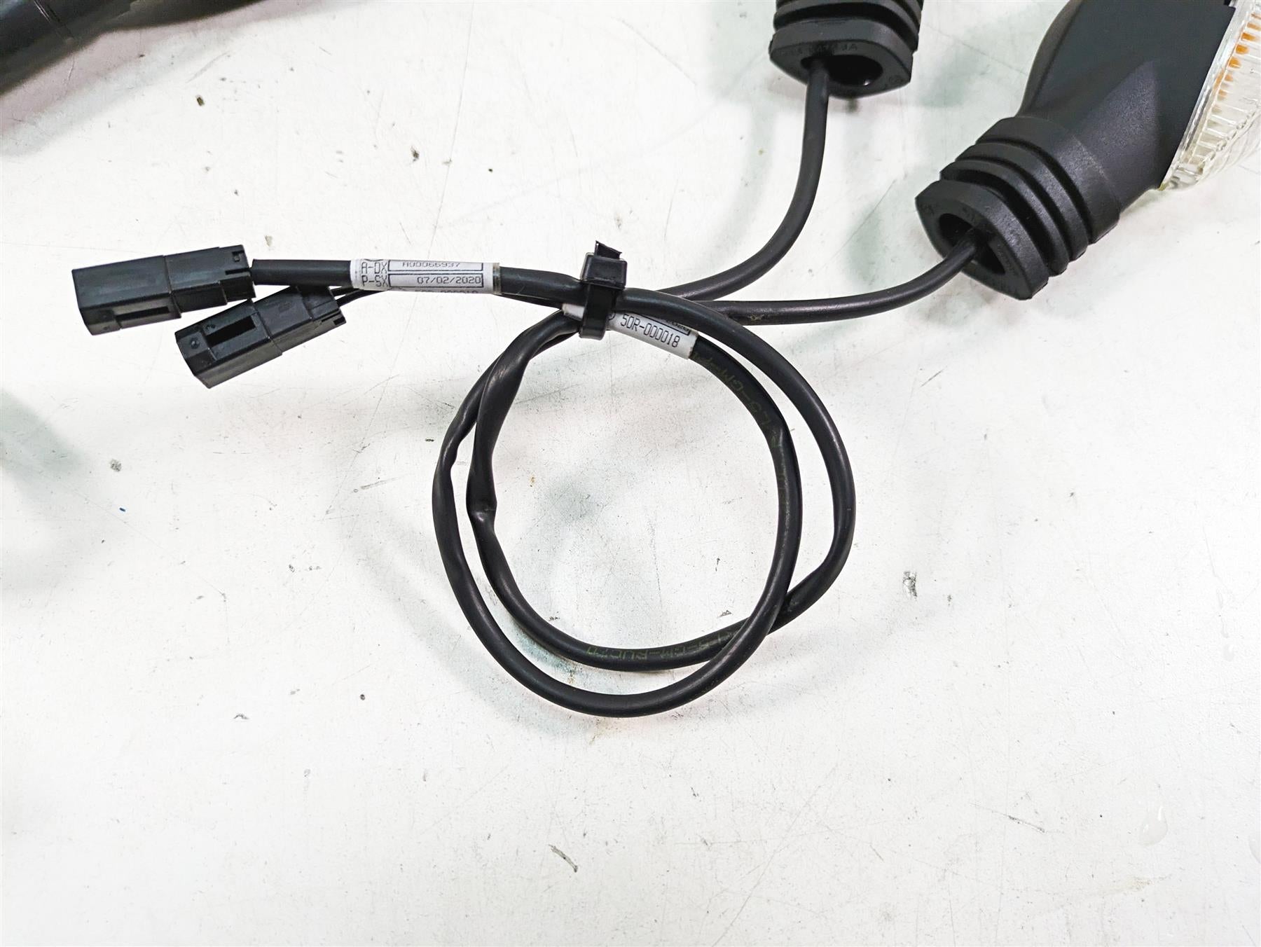 2020 Ducati Scrambler 1100 Sport Pro Front Rear Blinker Turn Signals 53010331A {{ shop.shopifyCountryName }} - Mototech271