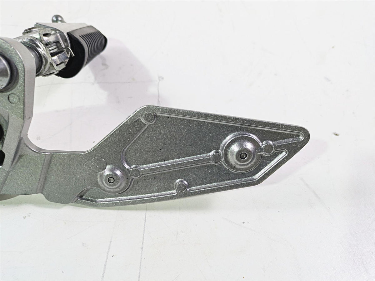 2009 Yamaha FZ1 FZS10 Fazer Left Rider Footpeg Shifter Parts Set 2D1-27442-00-00 {{ shop.shopifyCountryName }} - Mototech271