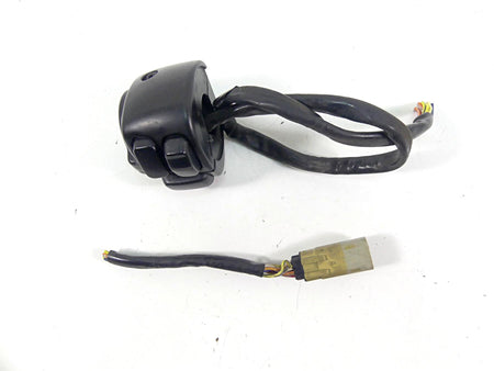 2013 Harley VRSCF Muscle Vrod Left Hand Control Switch - Read 71682-06A {{ shop.shopifyCountryName }} - Mototech271