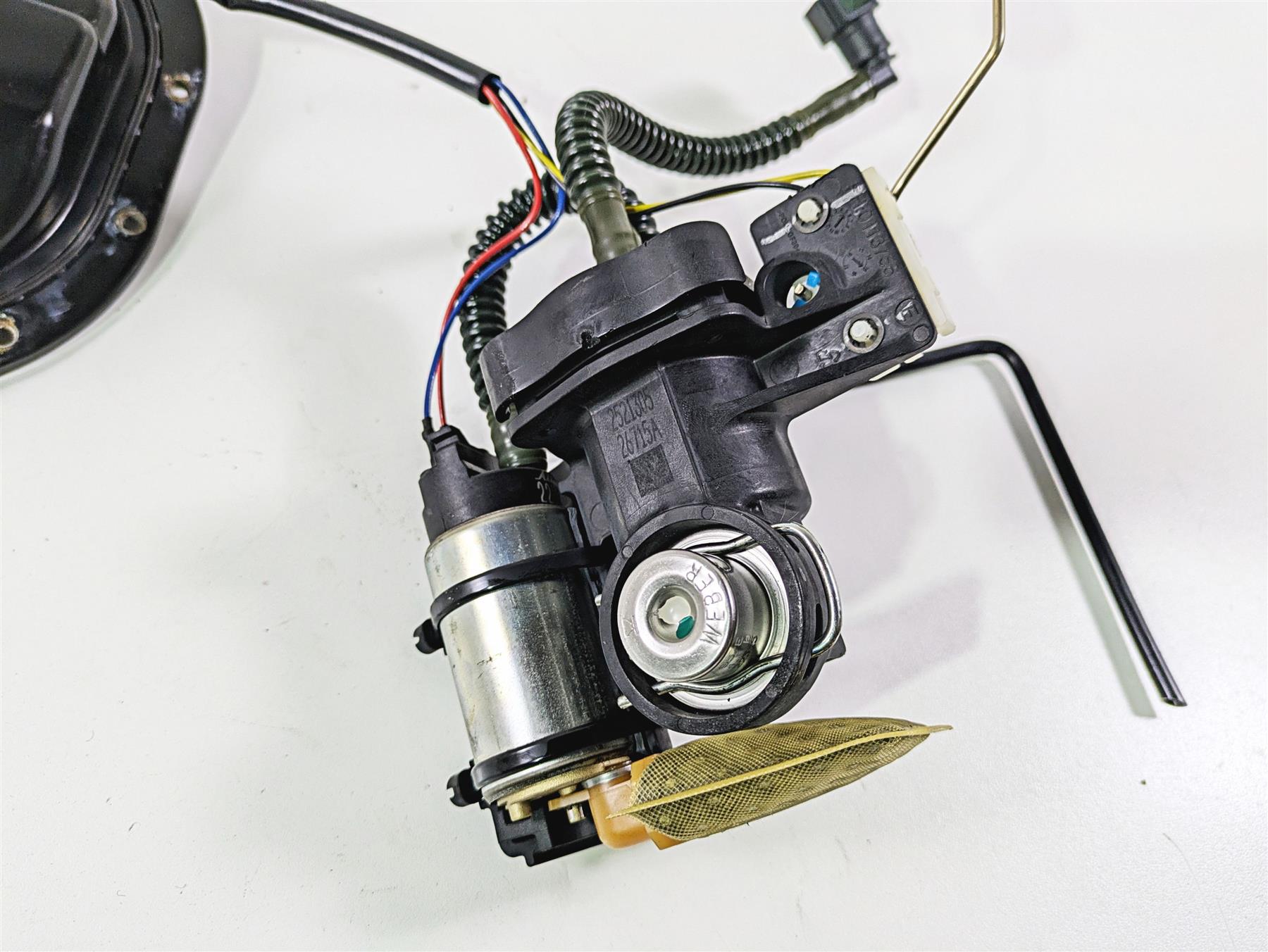 2016 Indian Chief Classic Fuel Gas Petrol Pump & Level Sender - Read 2522160 {{ shop.shopifyCountryName }} - Mototech271
